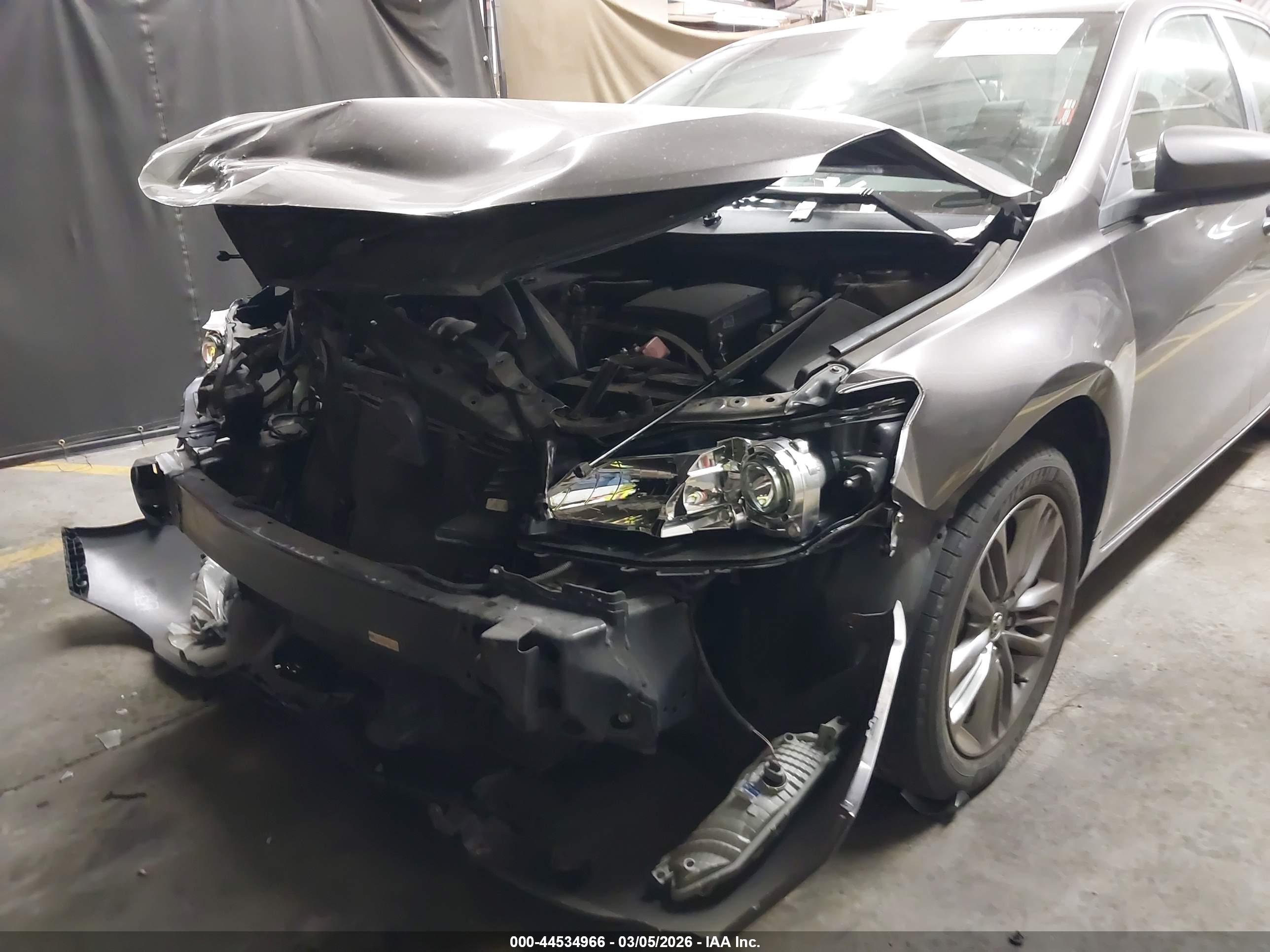 TOYOTA CAMRY image 6