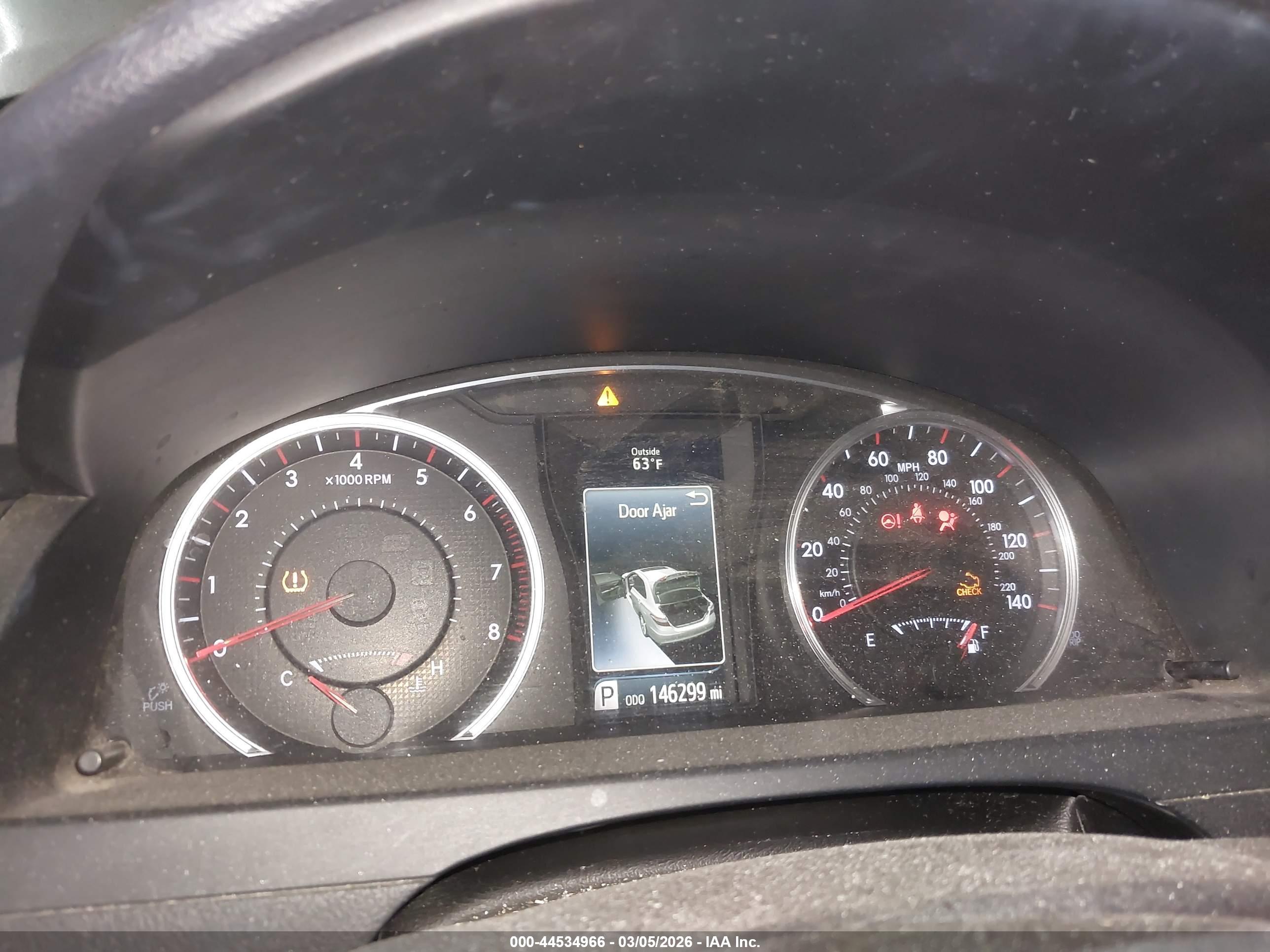 TOYOTA CAMRY image 7