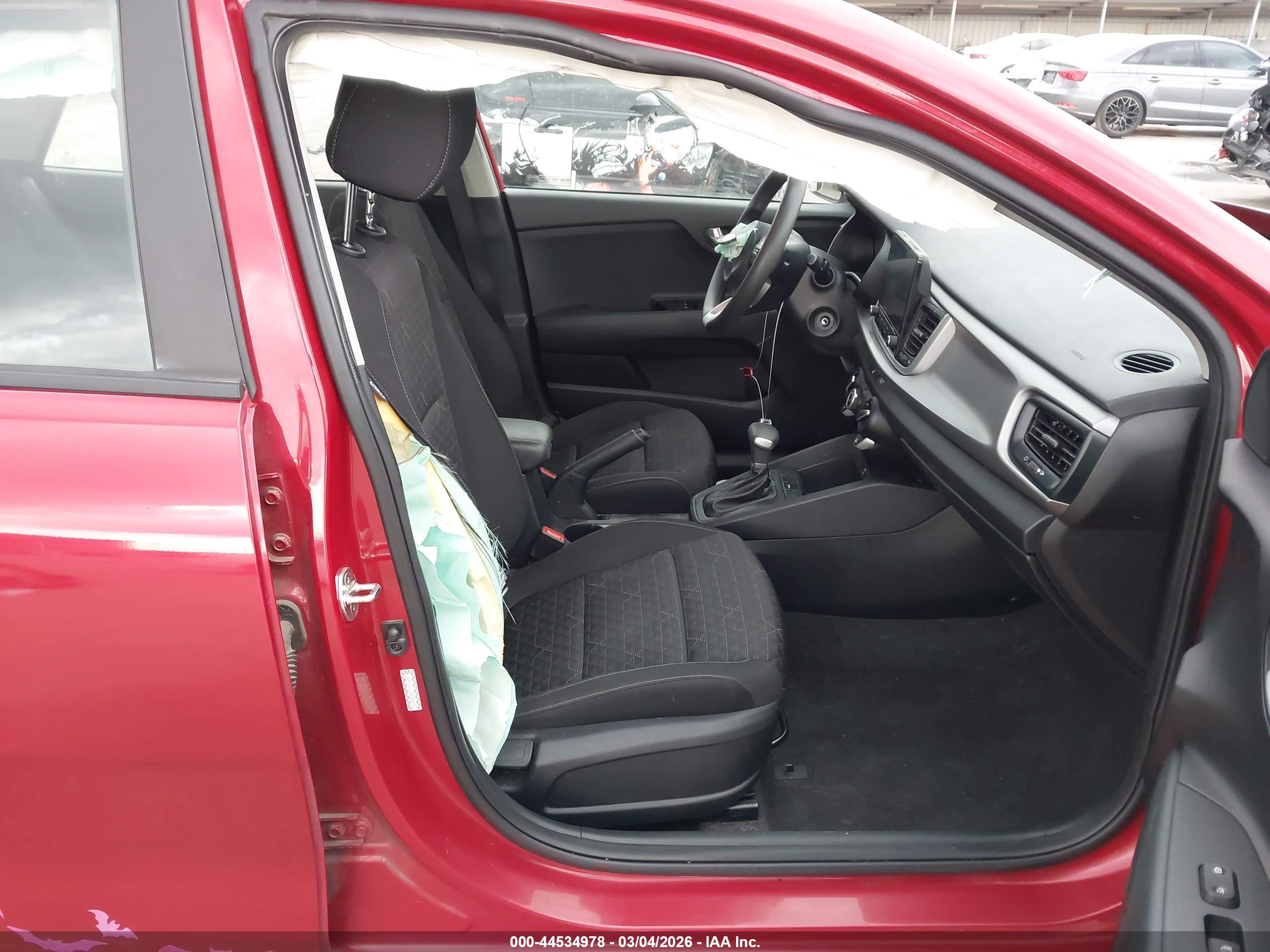 KIA RIO image 5