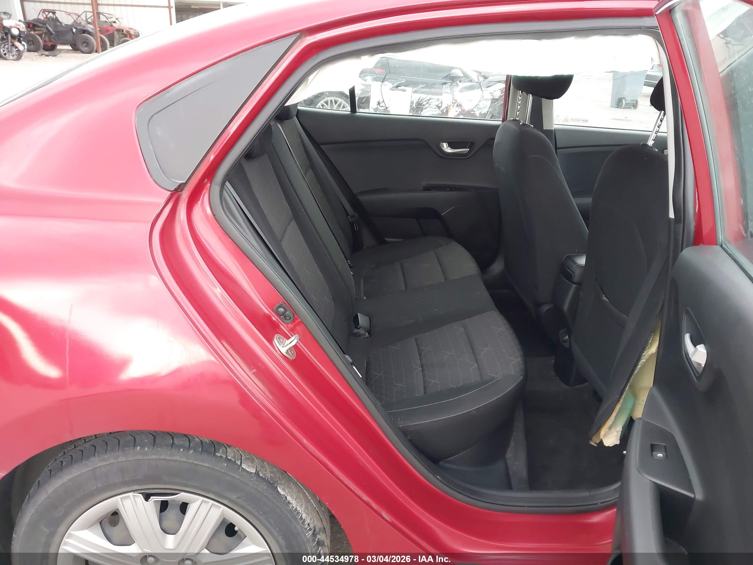 KIA RIO image 8