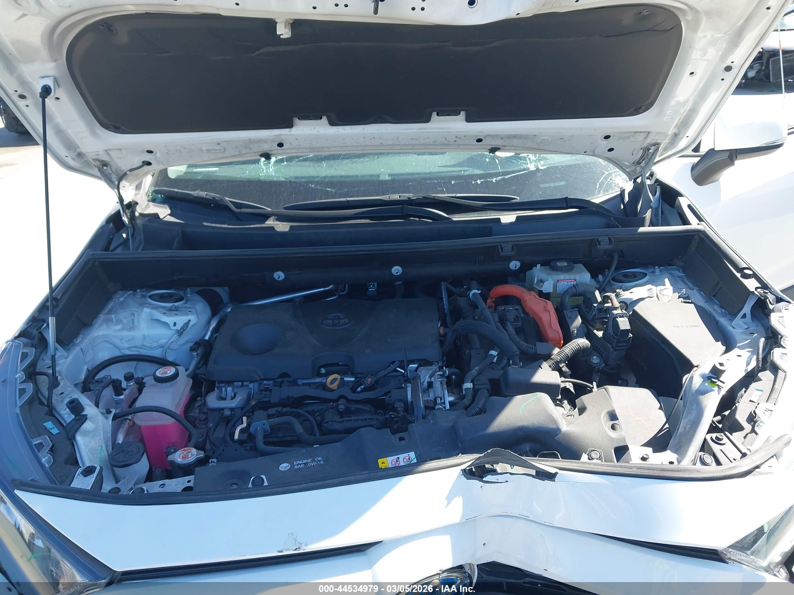 TOYOTA RAV4 image 10