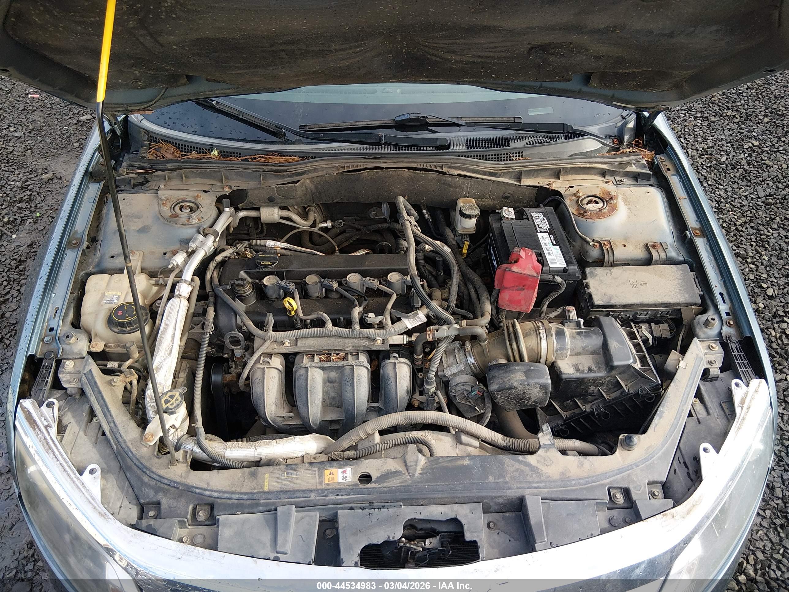 FORD FUSION image 10