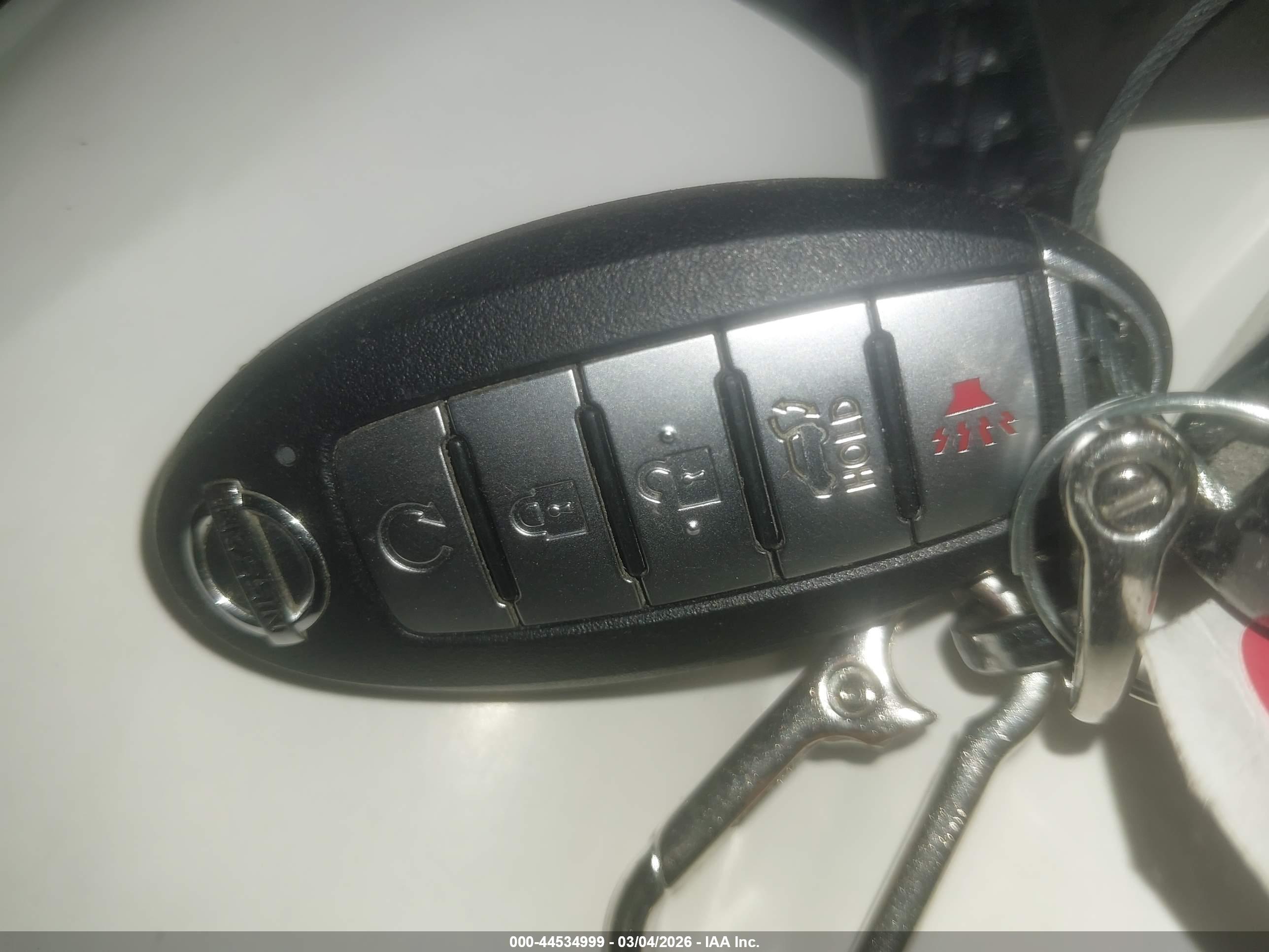 NISSAN MURANO image 11