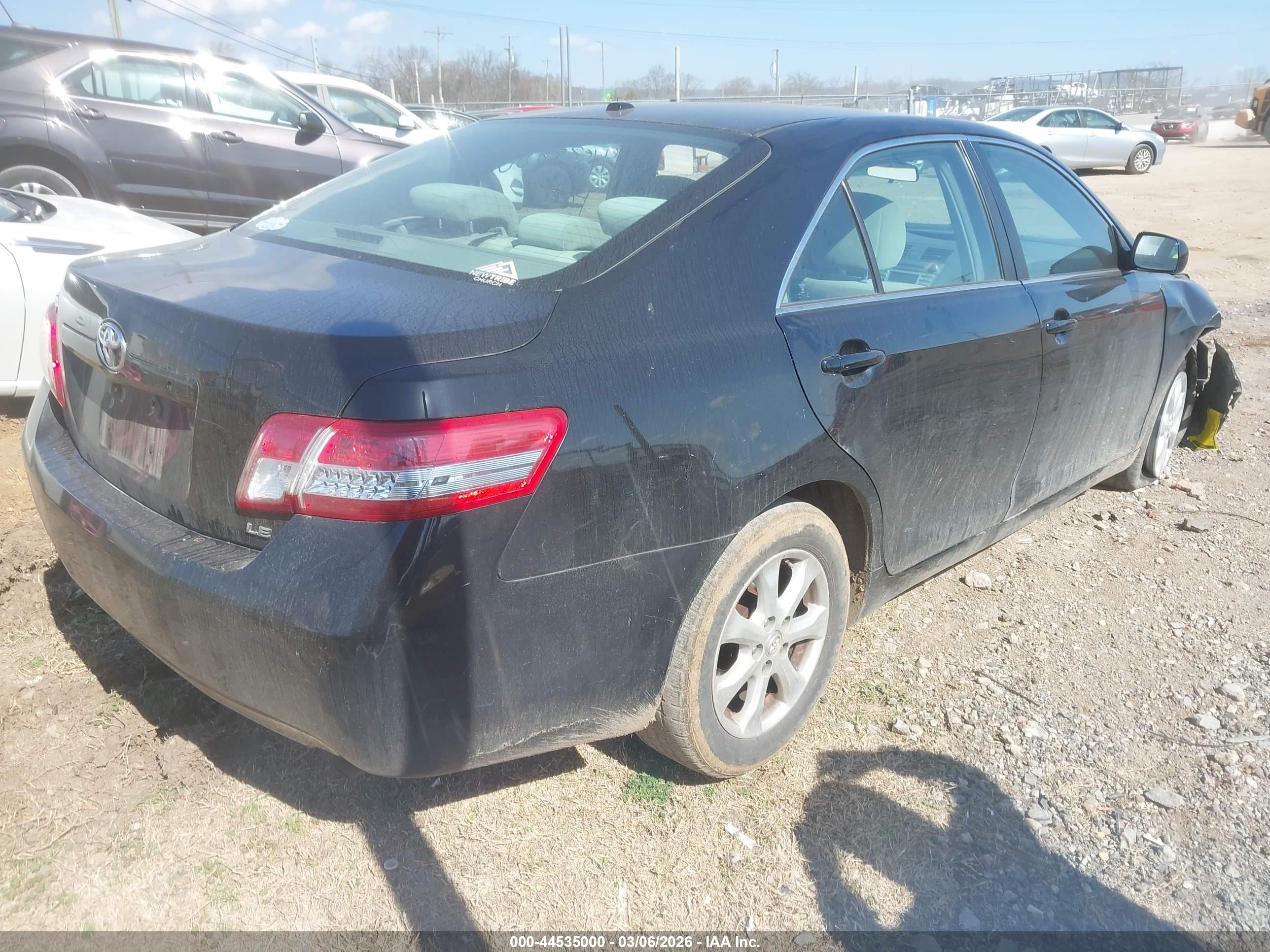 TOYOTA CAMRY image 4