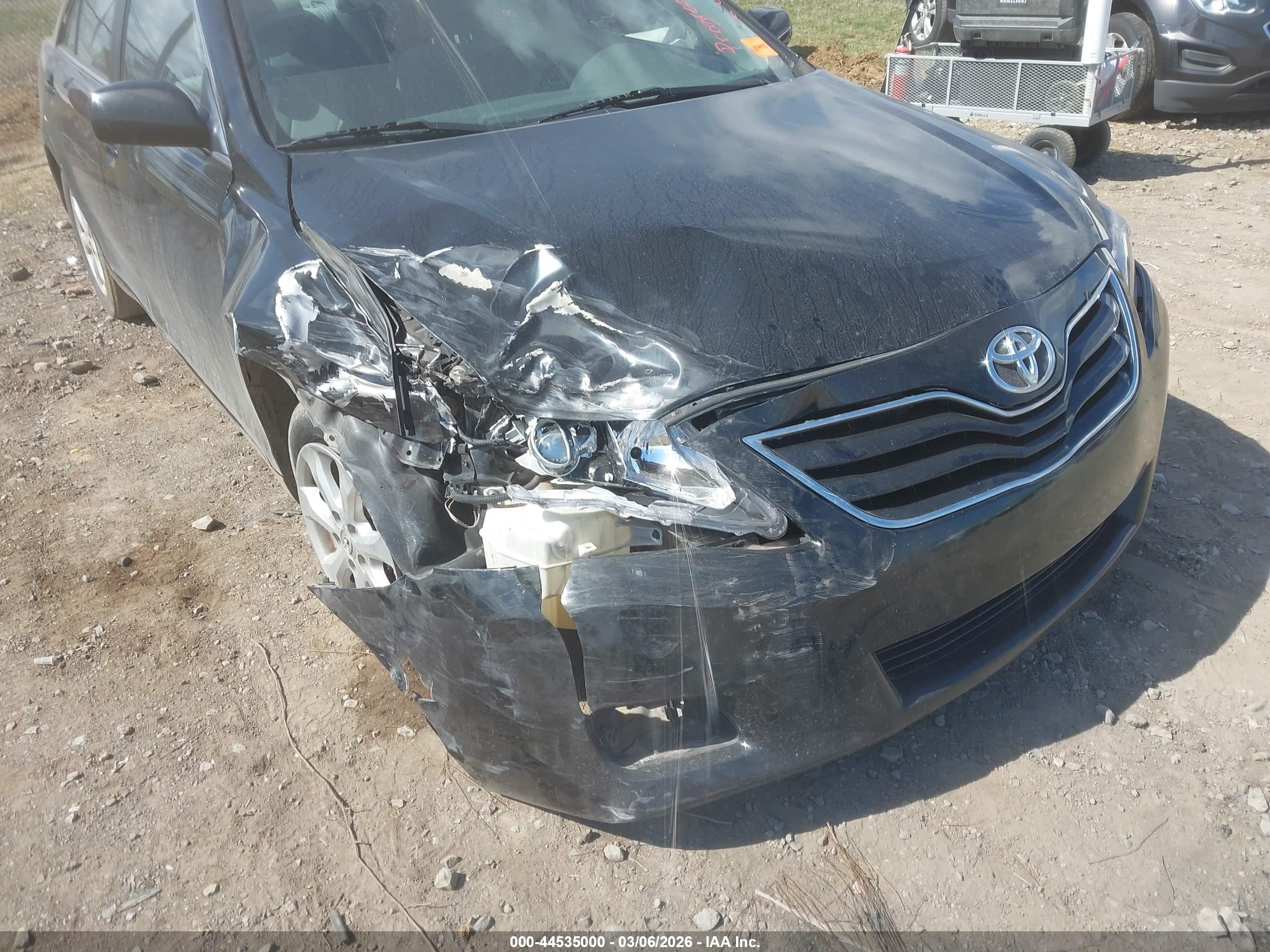 TOYOTA CAMRY image 6