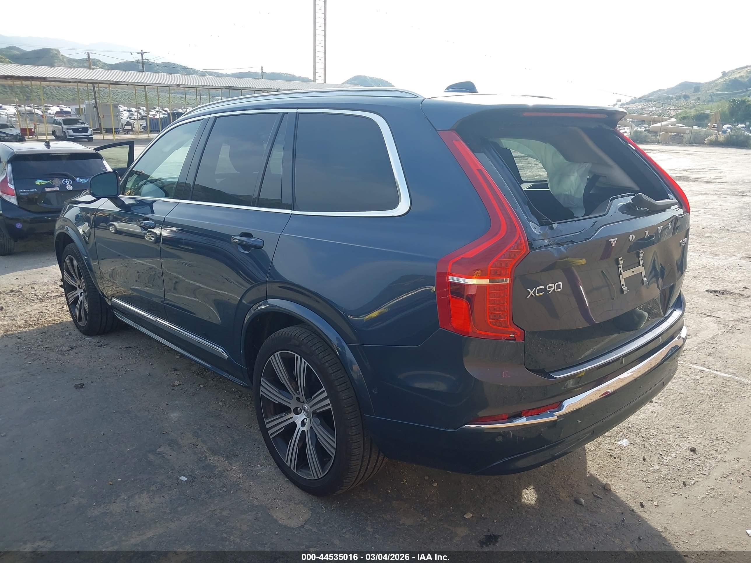 VOLVO XC90 image 3