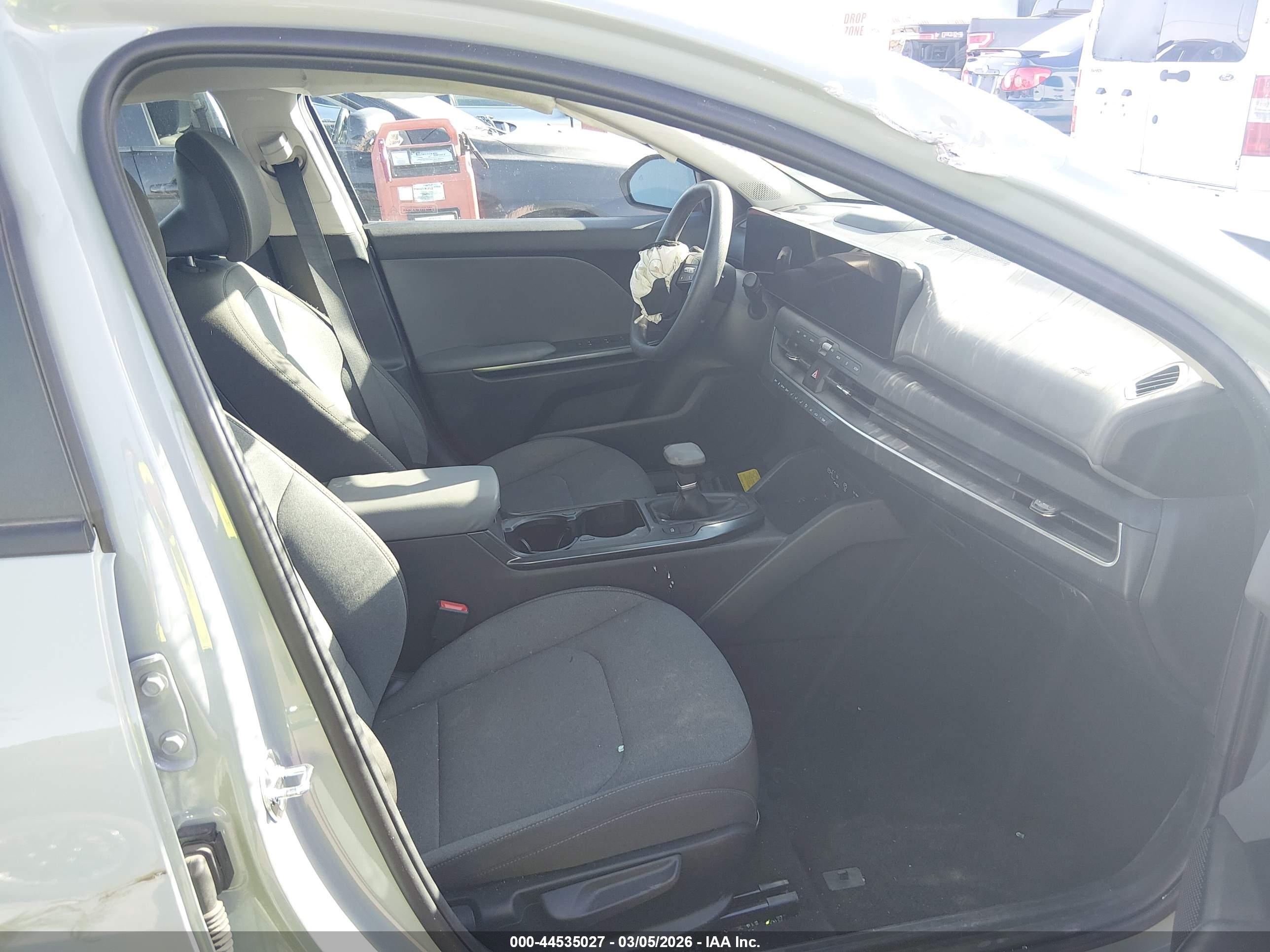 KIA K4 image 5