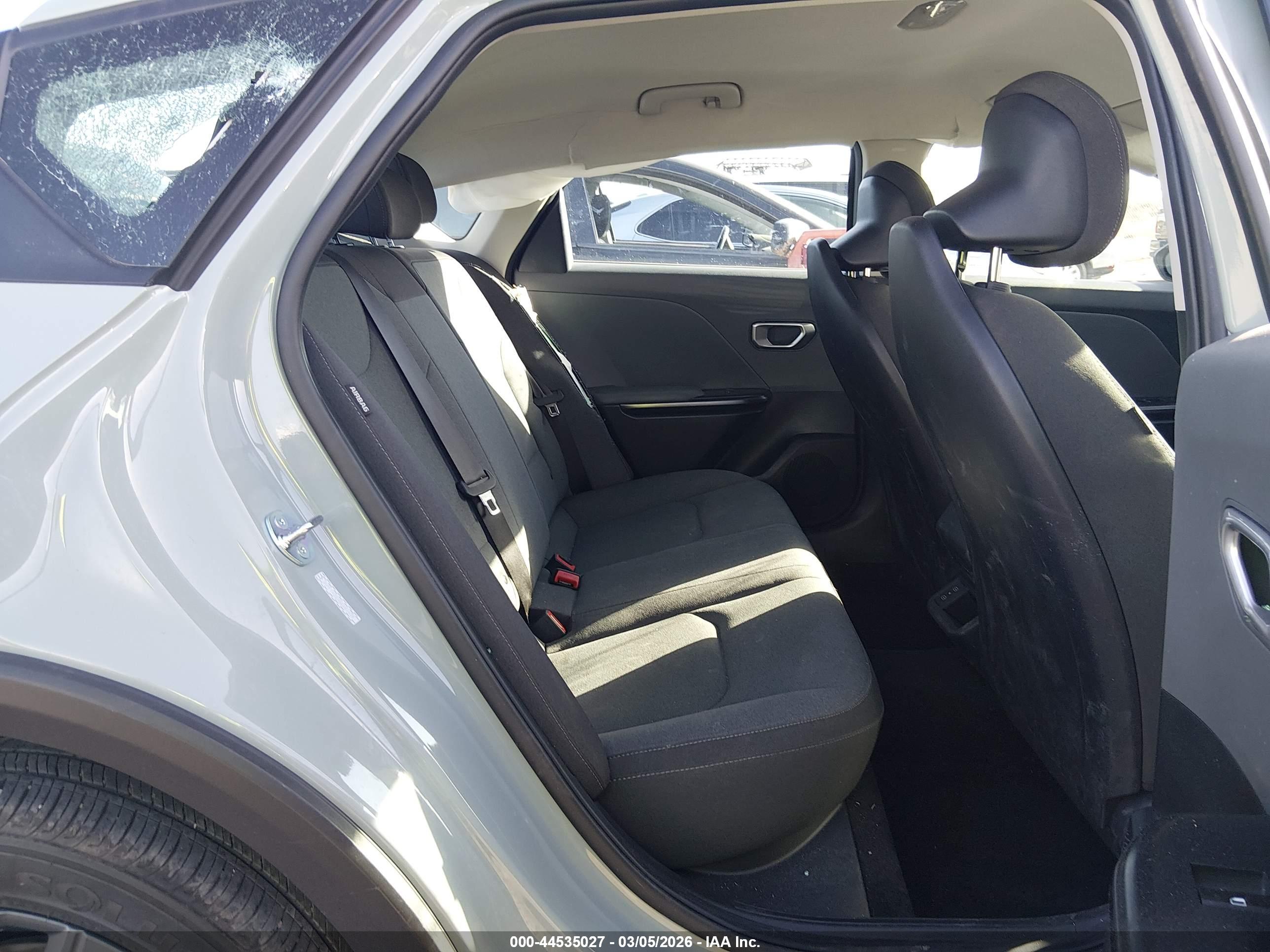 KIA K4 image 8