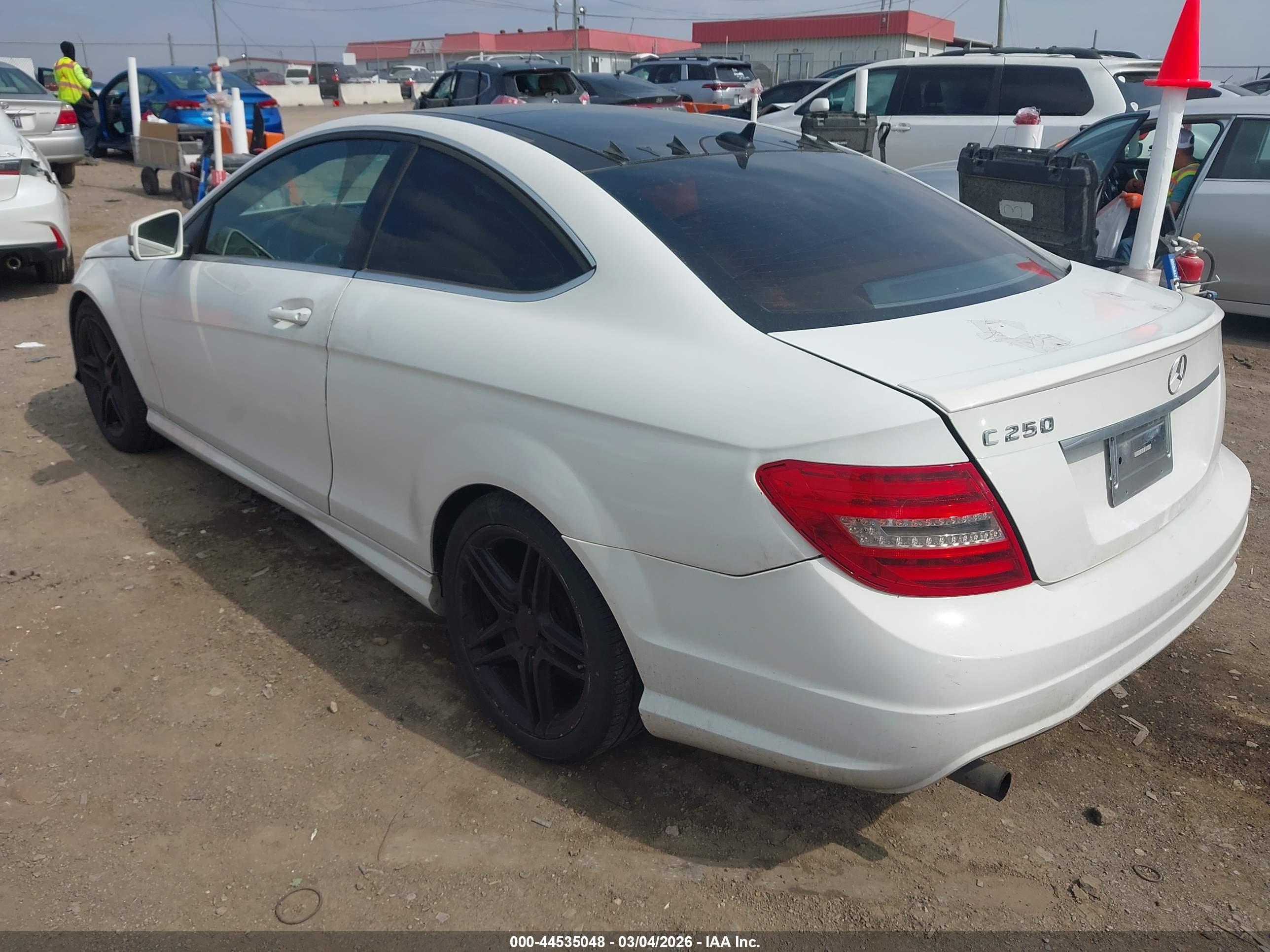 MERCEDES-BENZ C image 3