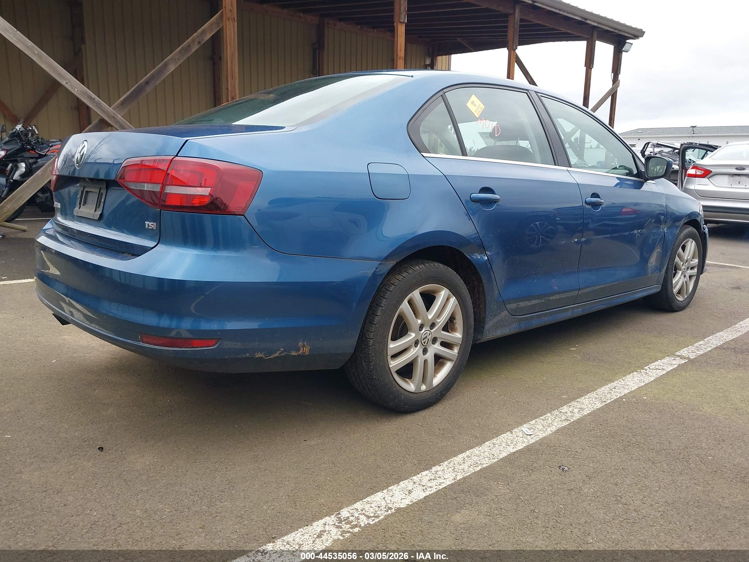 VOLKSWAGEN JETTA image 4