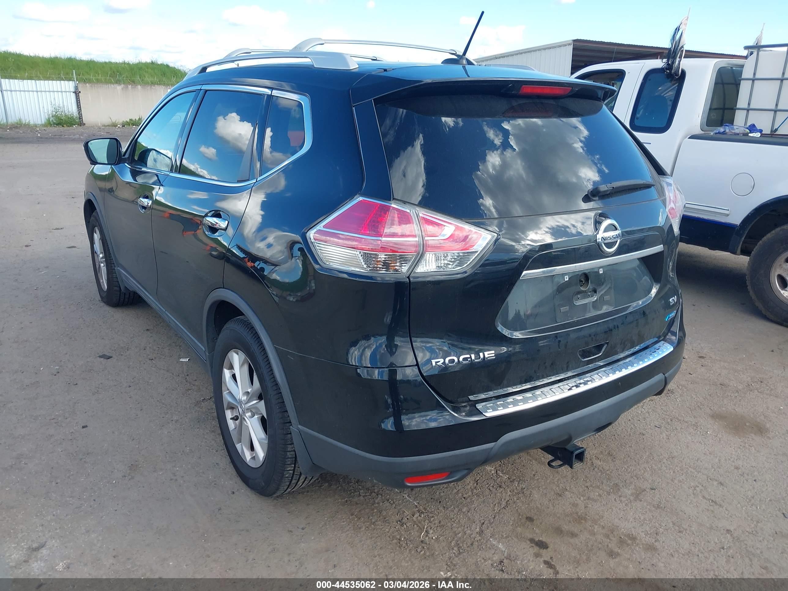 NISSAN ROGUE image 3
