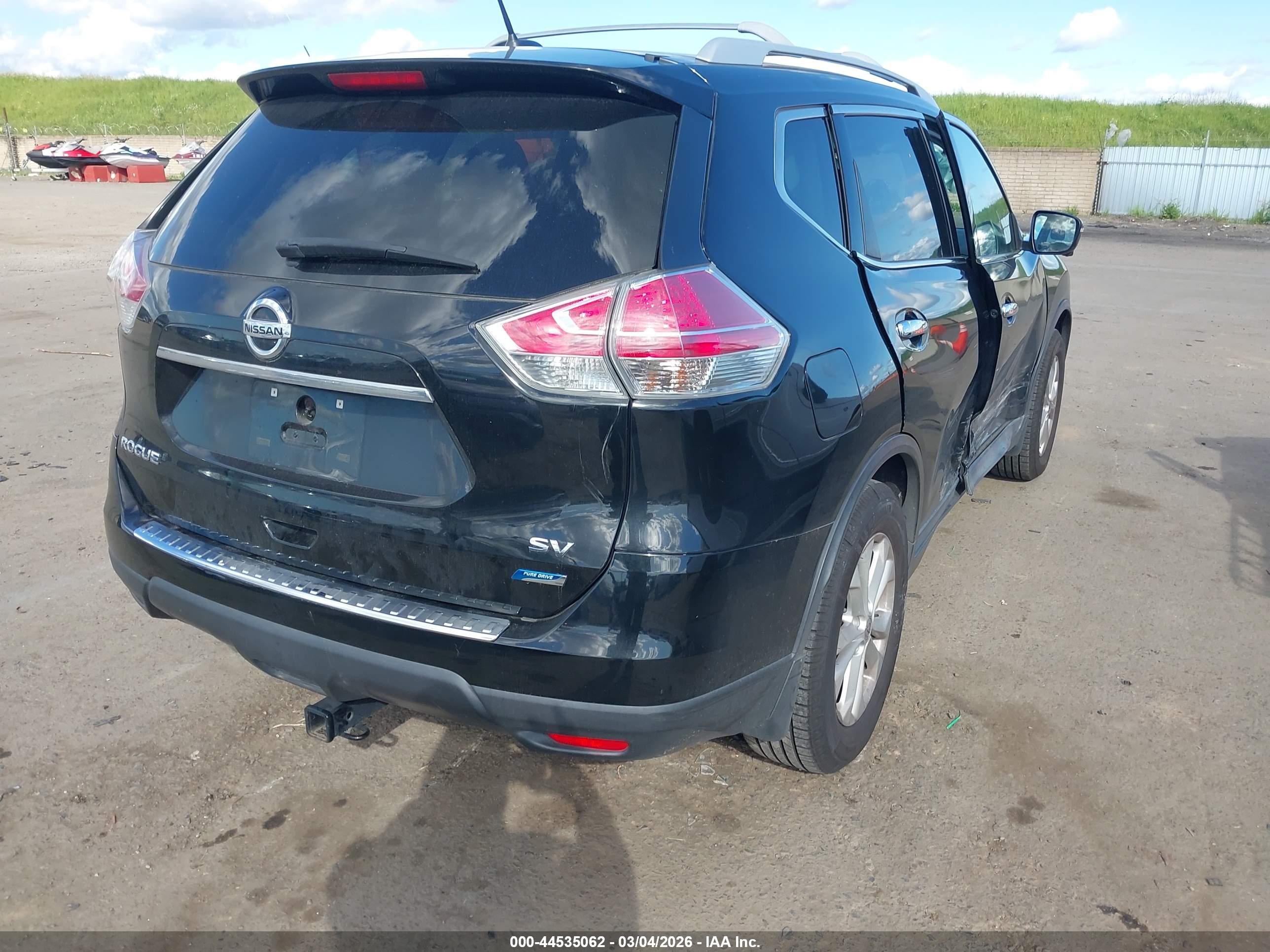 NISSAN ROGUE image 4