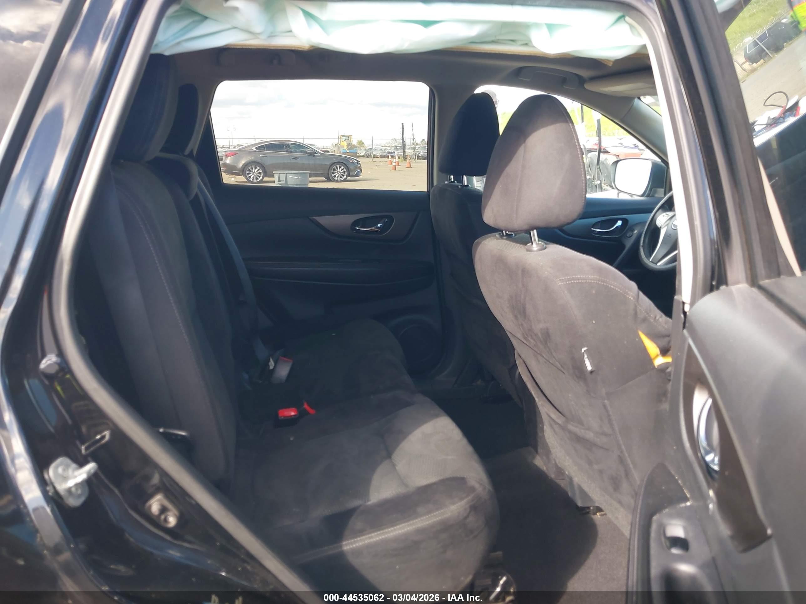 NISSAN ROGUE image 8