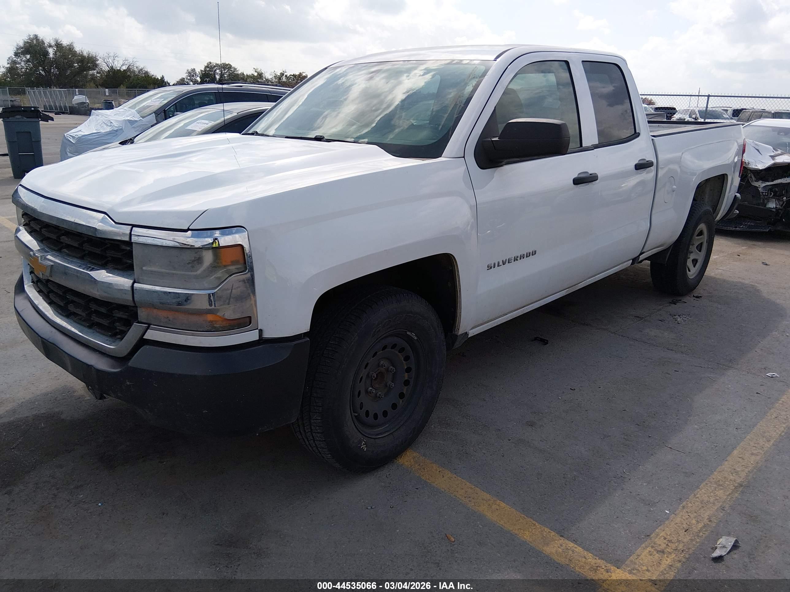 CHEVROLET SILVERADO image 2