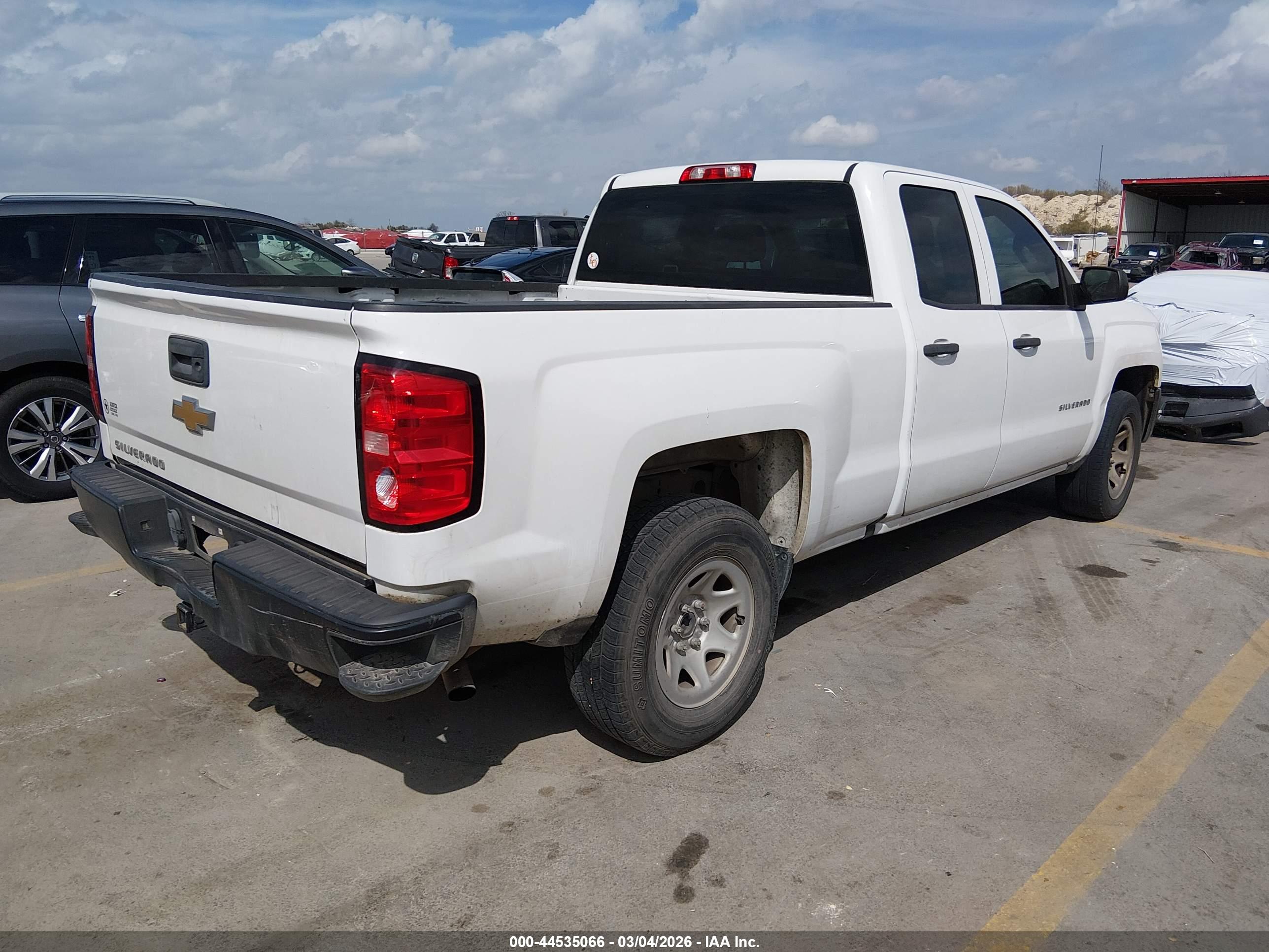 CHEVROLET SILVERADO image 4