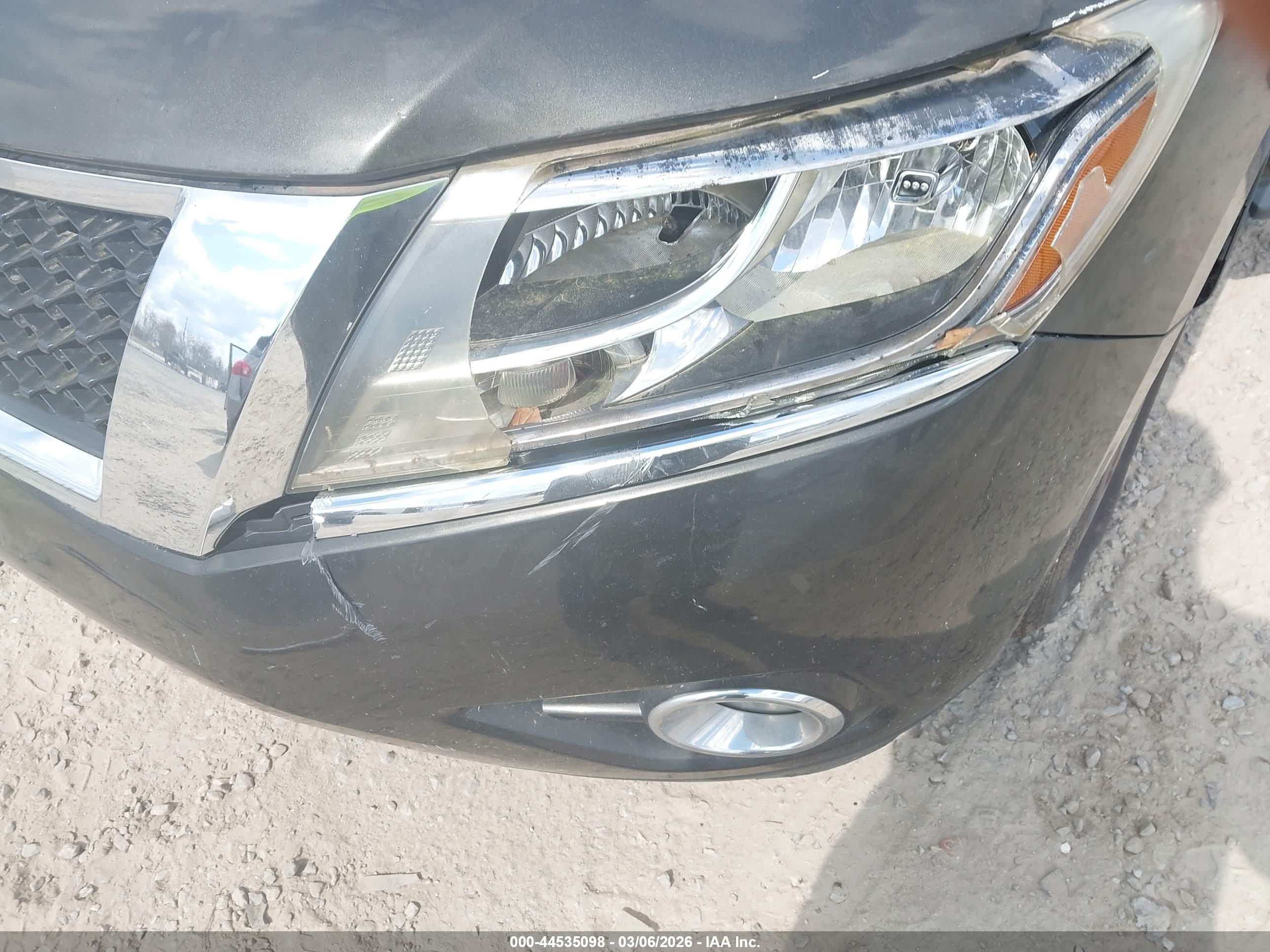 NISSAN PATHFINDER image 6