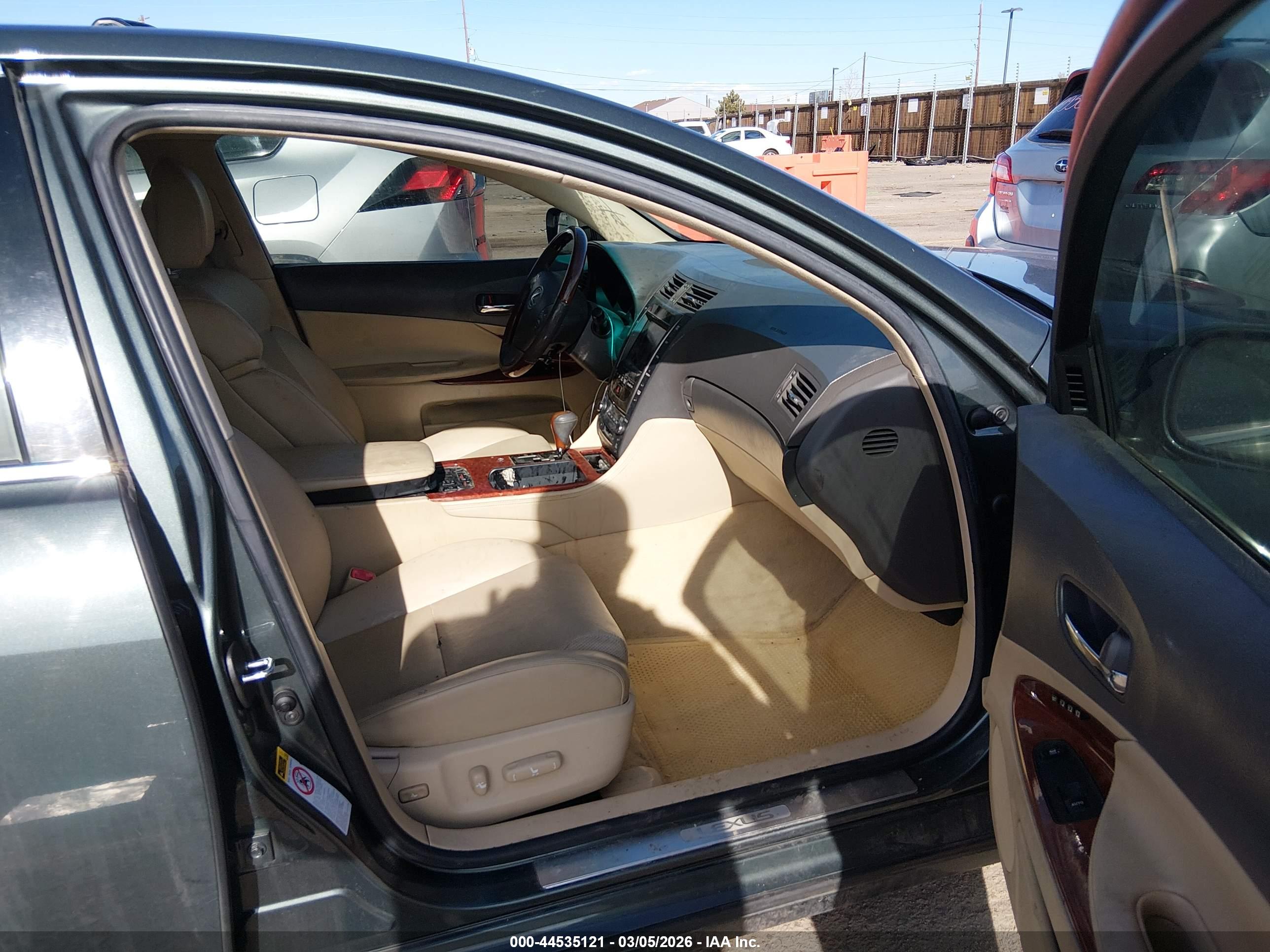 LEXUS GS image 5