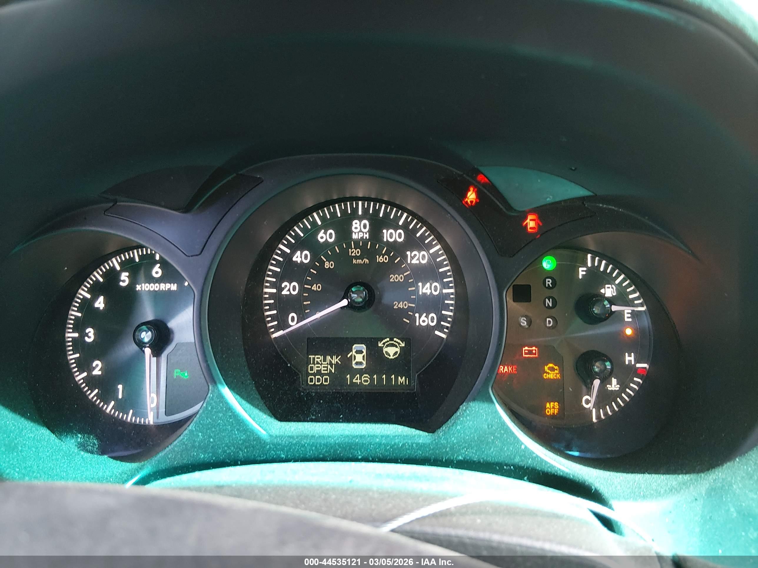 LEXUS GS image 7