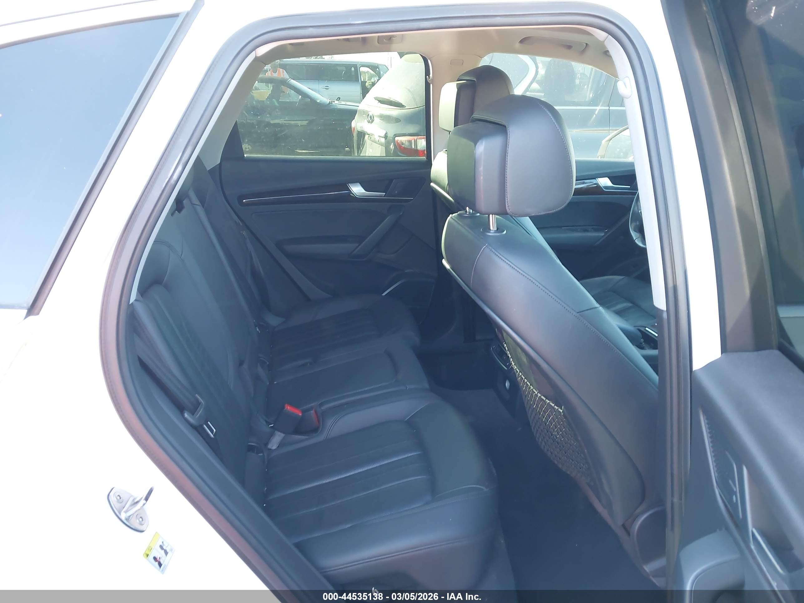 AUDI Q5 image 8