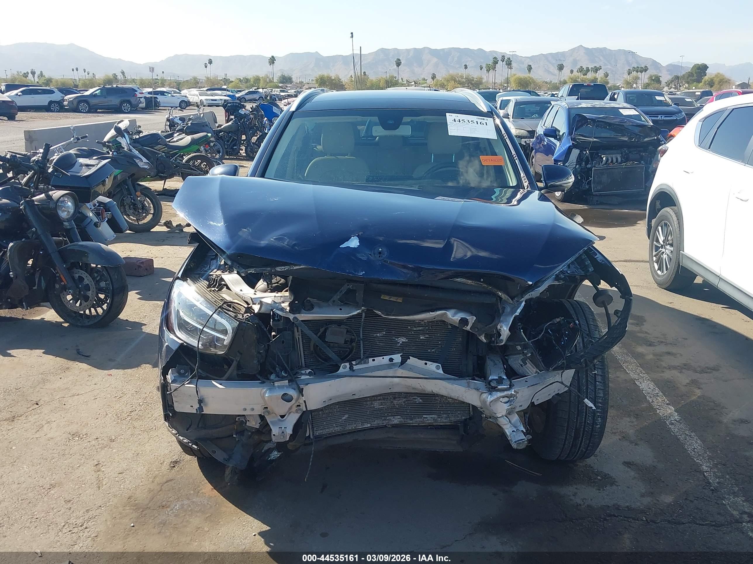 MERCEDES-BENZ GLC image 6