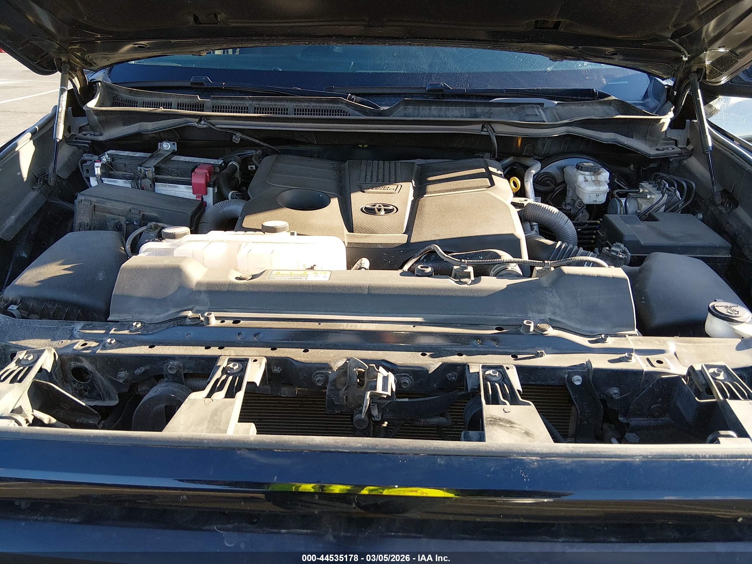 TOYOTA TUNDRA image 10