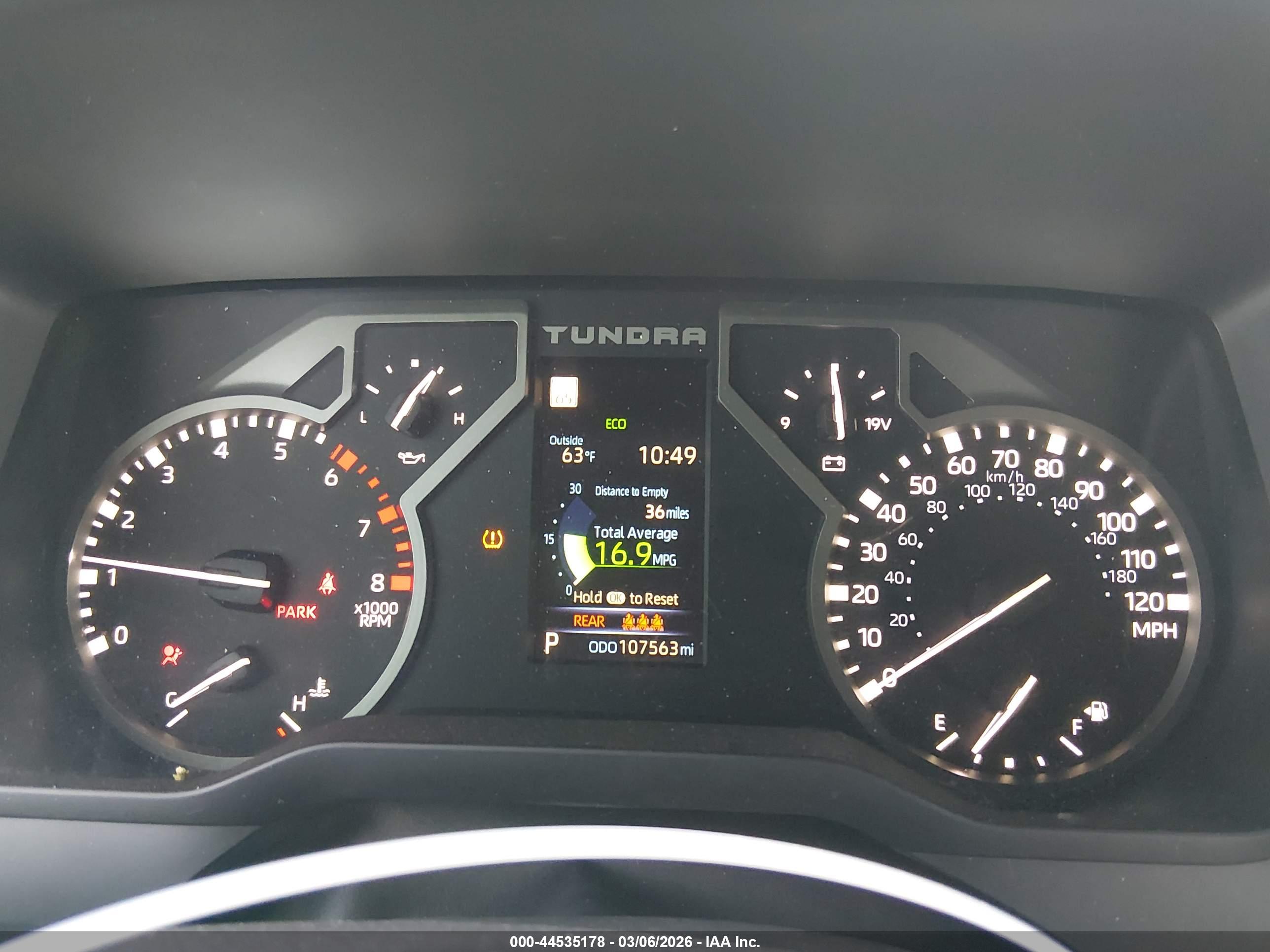 TOYOTA TUNDRA image 7