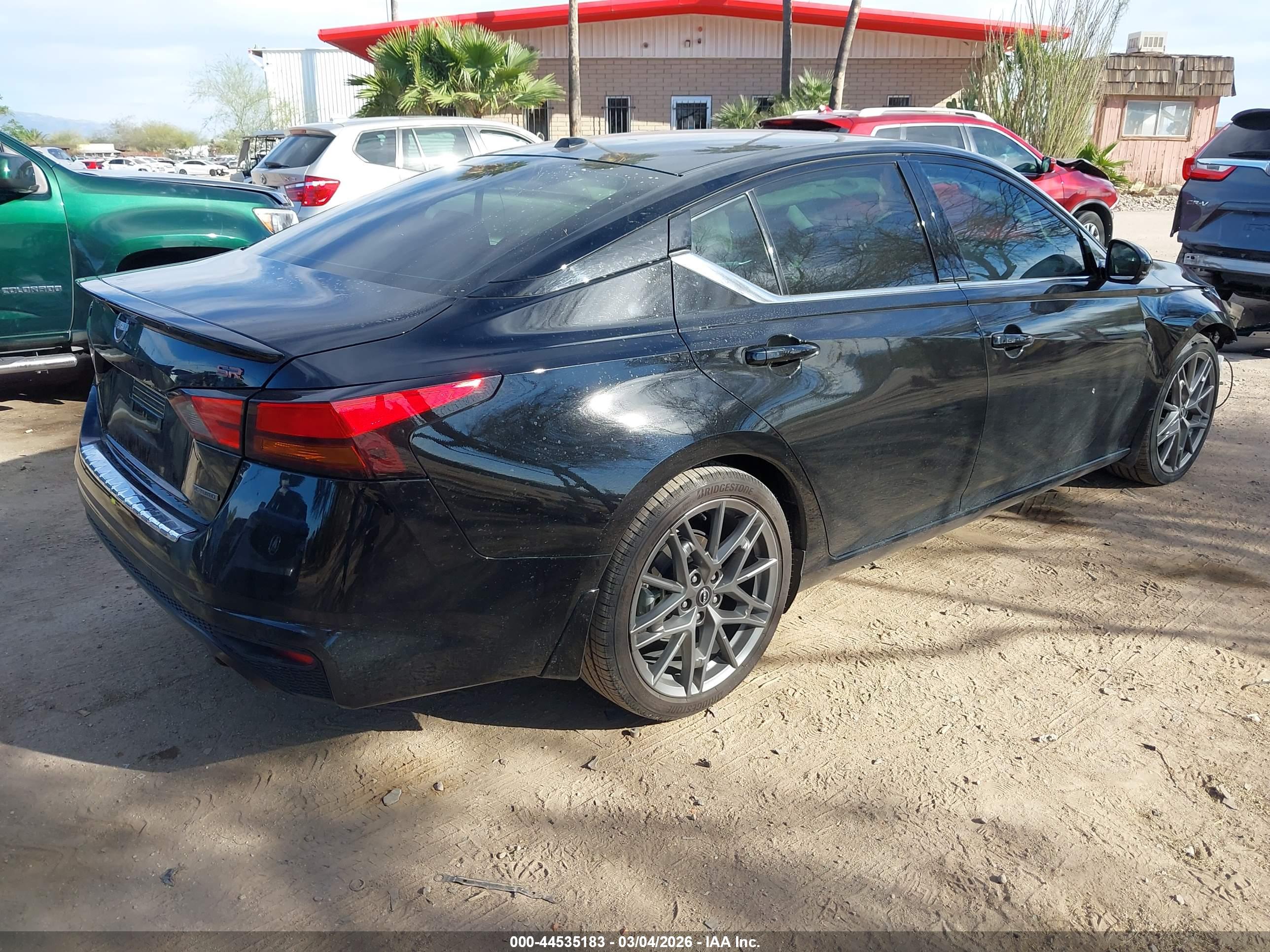 NISSAN ALTIMA image 4