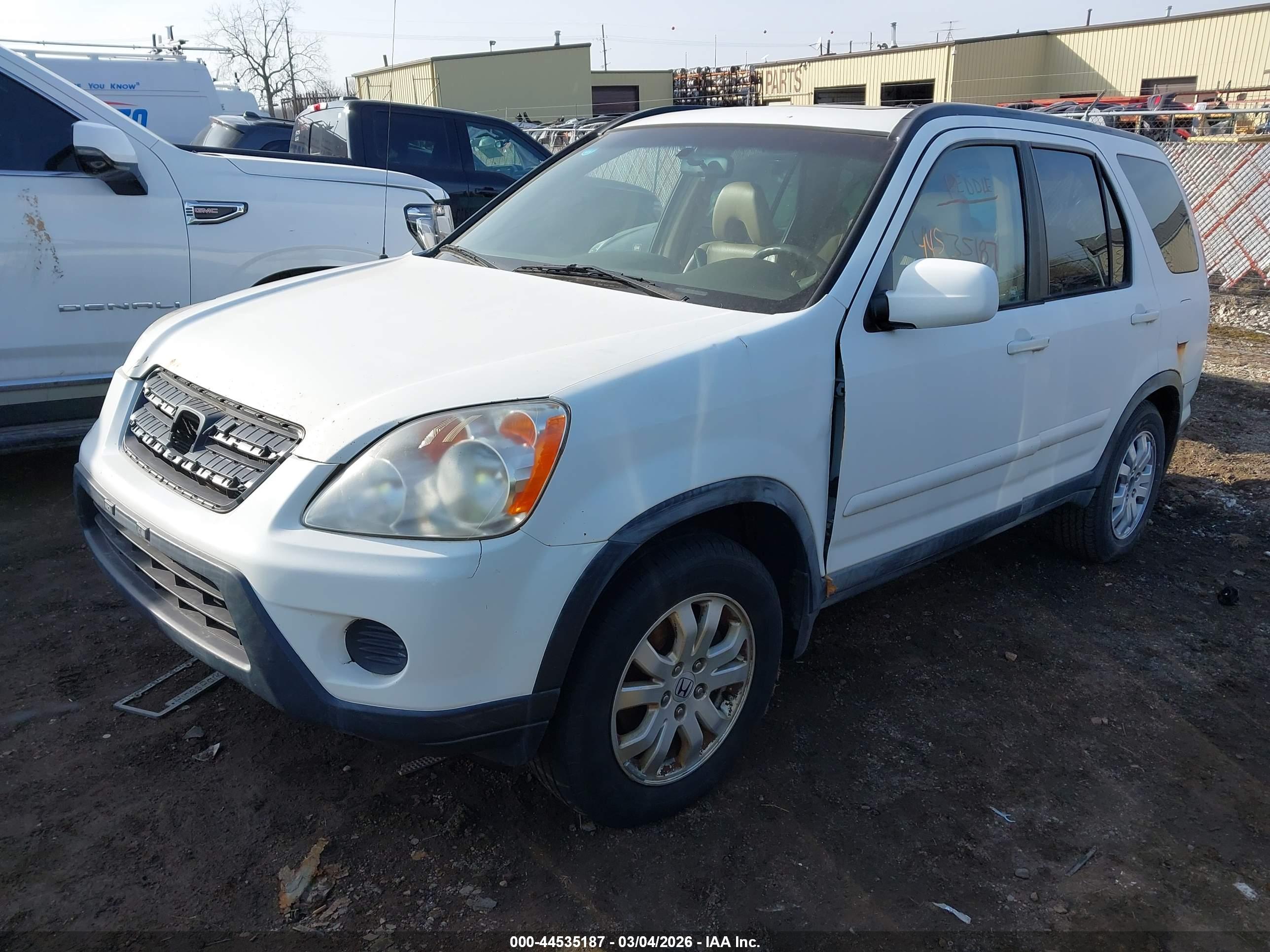 HONDA CR-V image 2