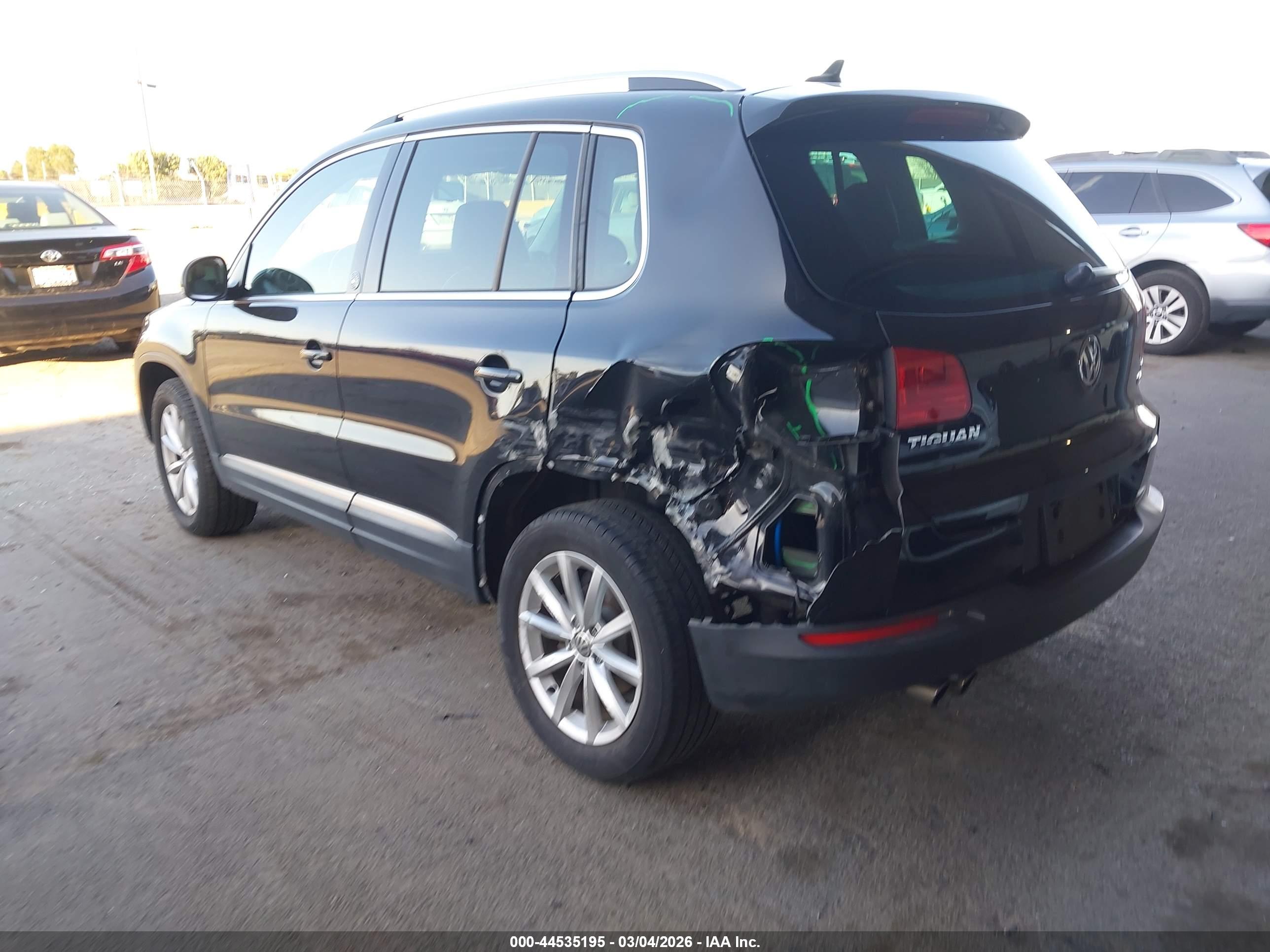 VOLKSWAGEN TIGUAN image 3