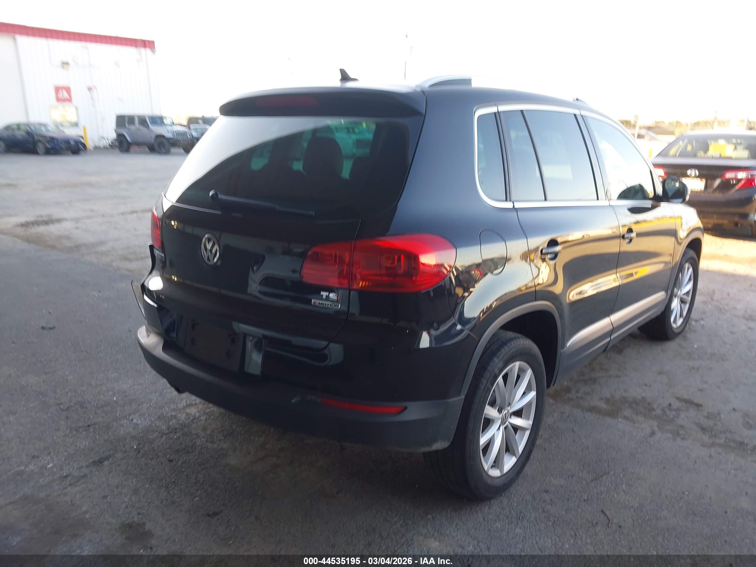 VOLKSWAGEN TIGUAN image 4