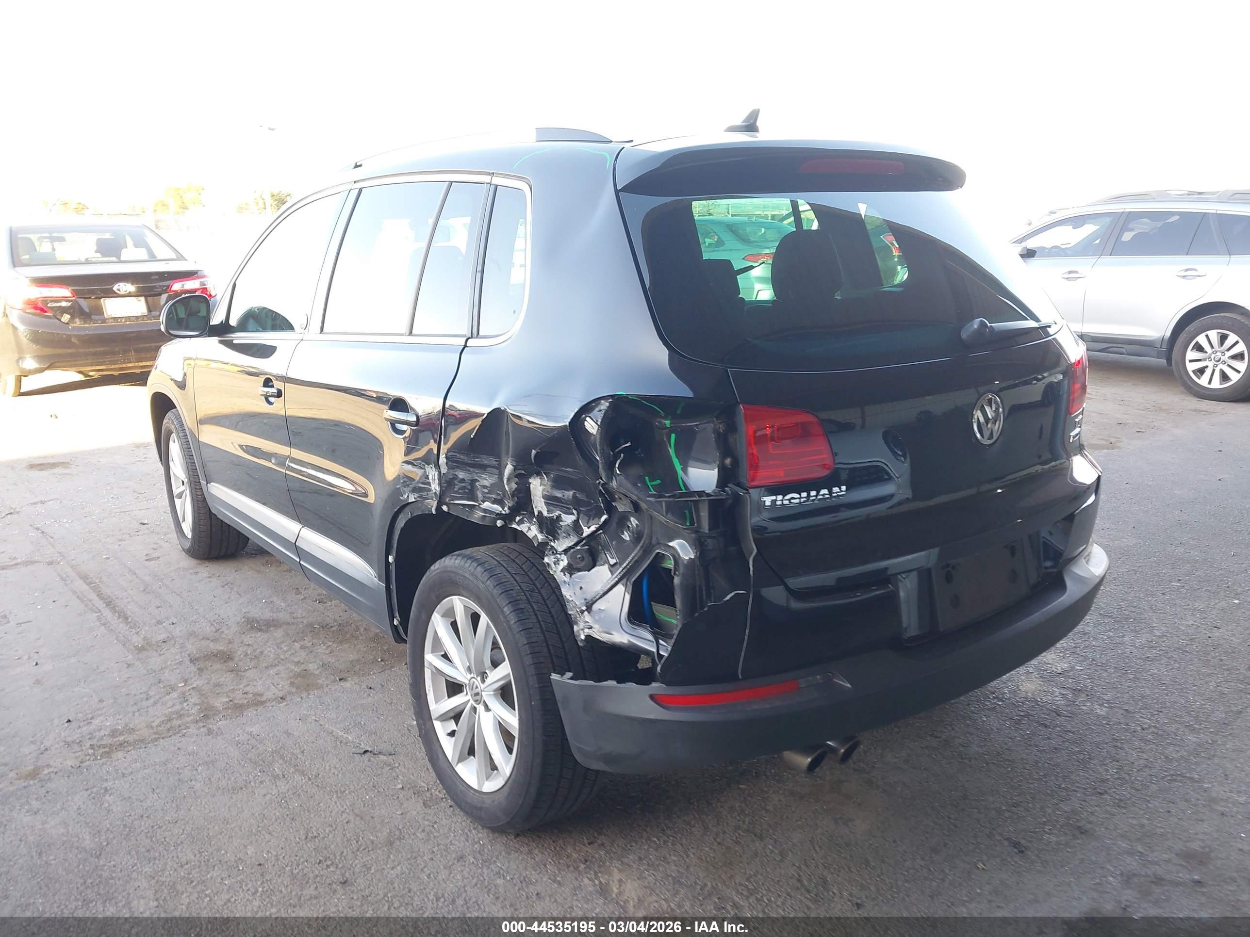VOLKSWAGEN TIGUAN image 6