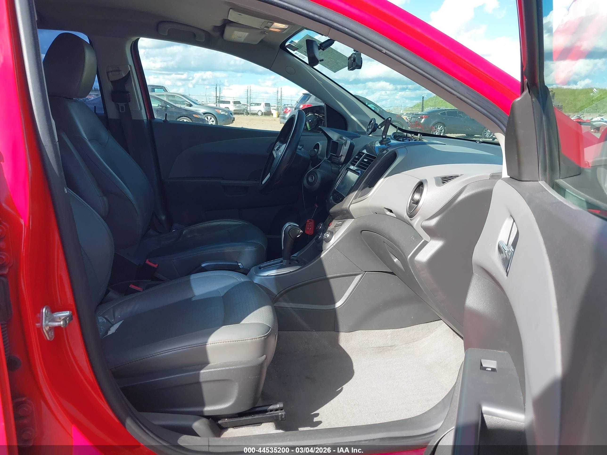 CHEVROLET SONIC image 5