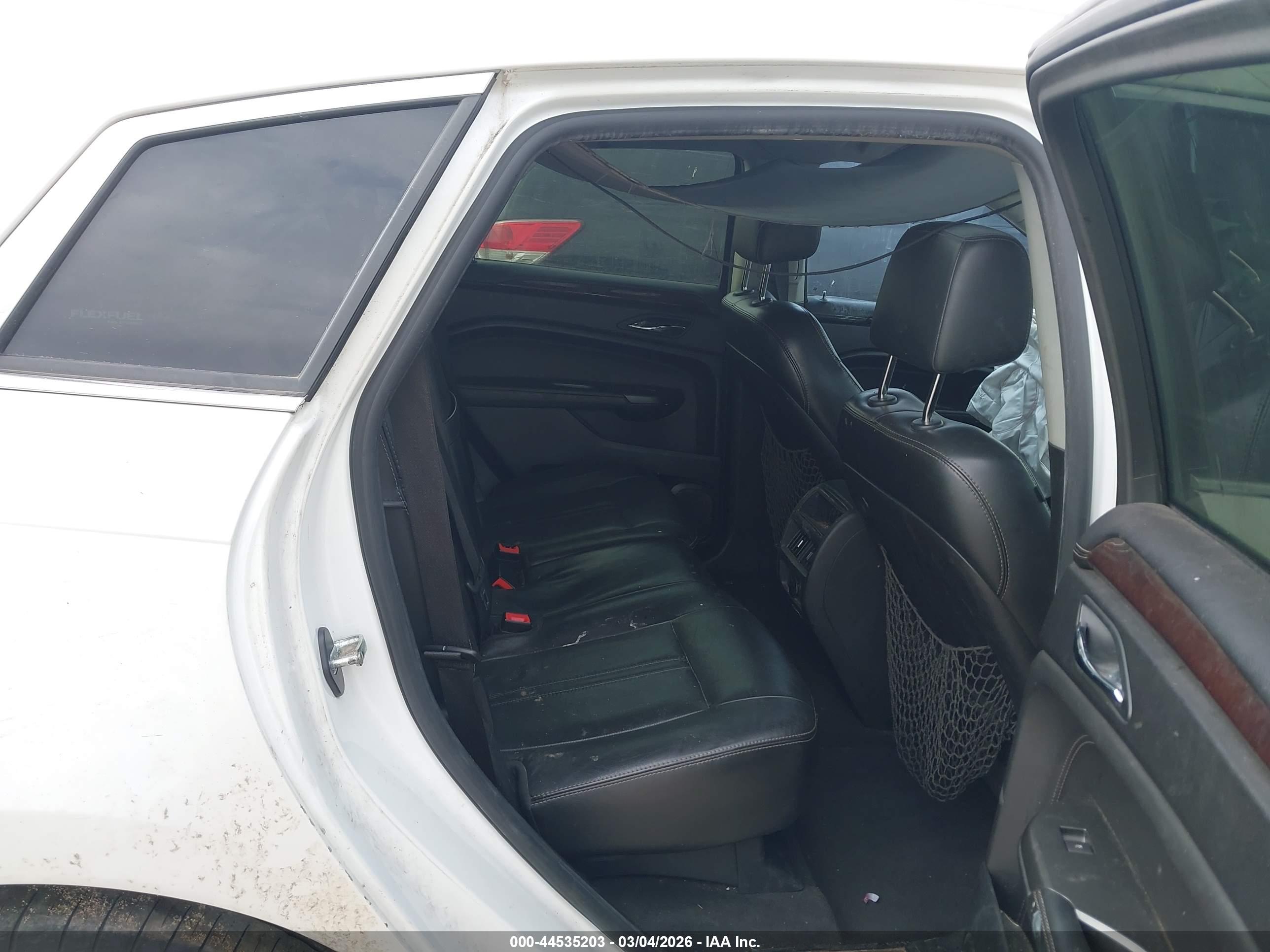 CADILLAC SRX image 8