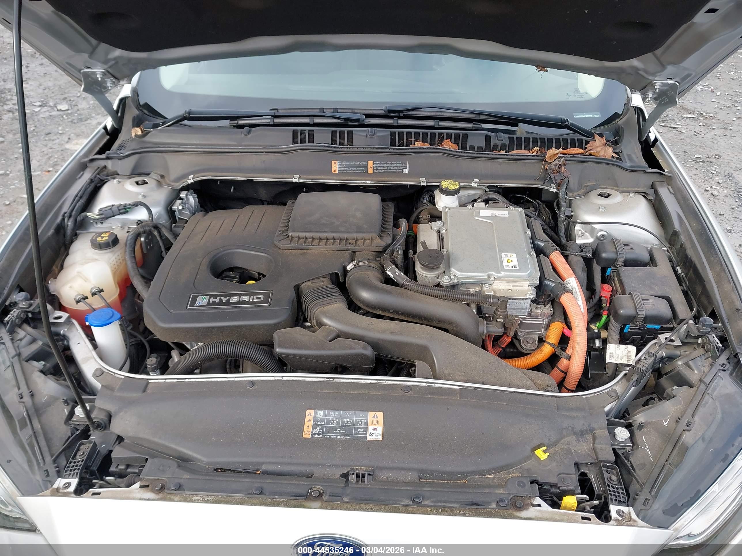 FORD FUSION image 10
