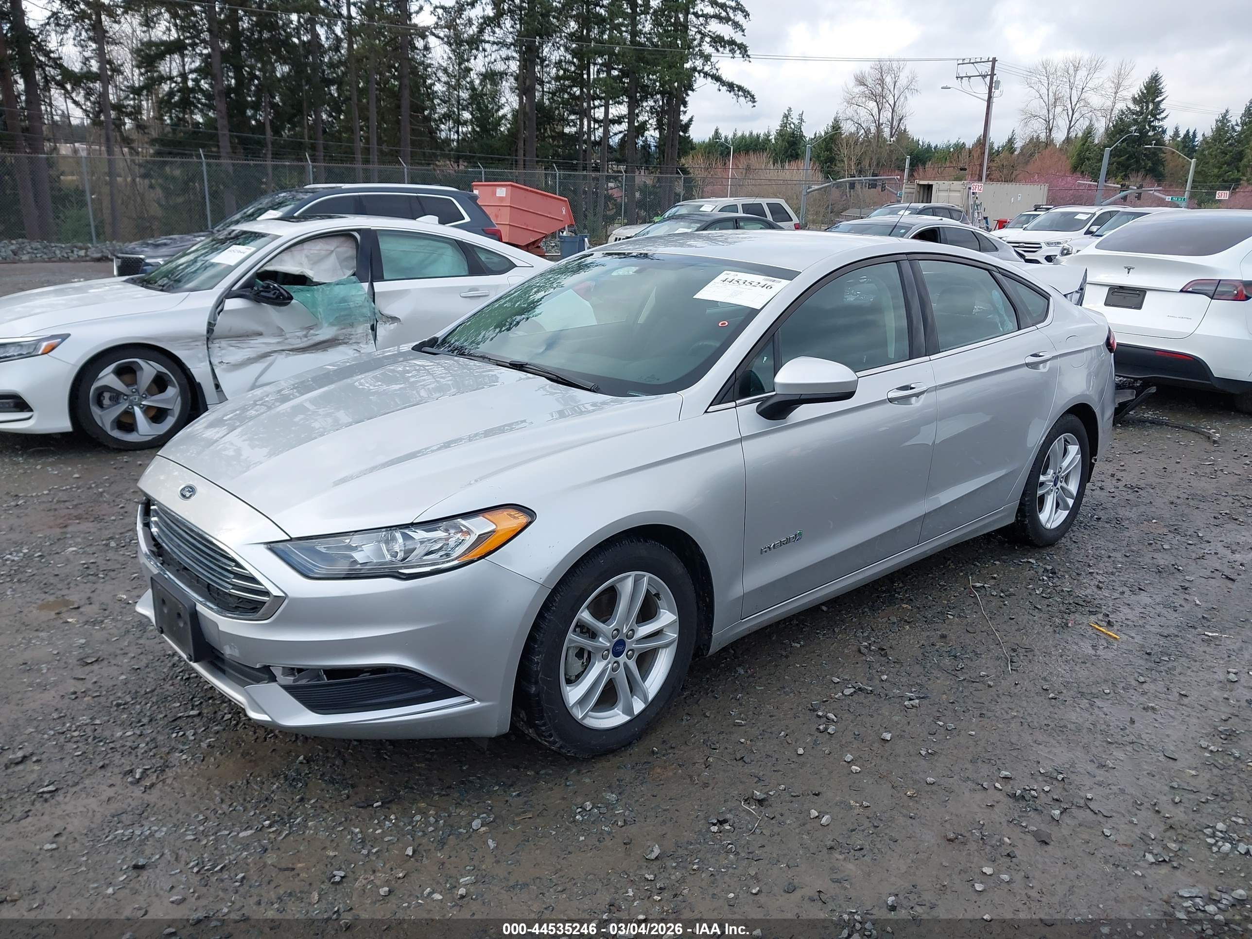 FORD FUSION image 2