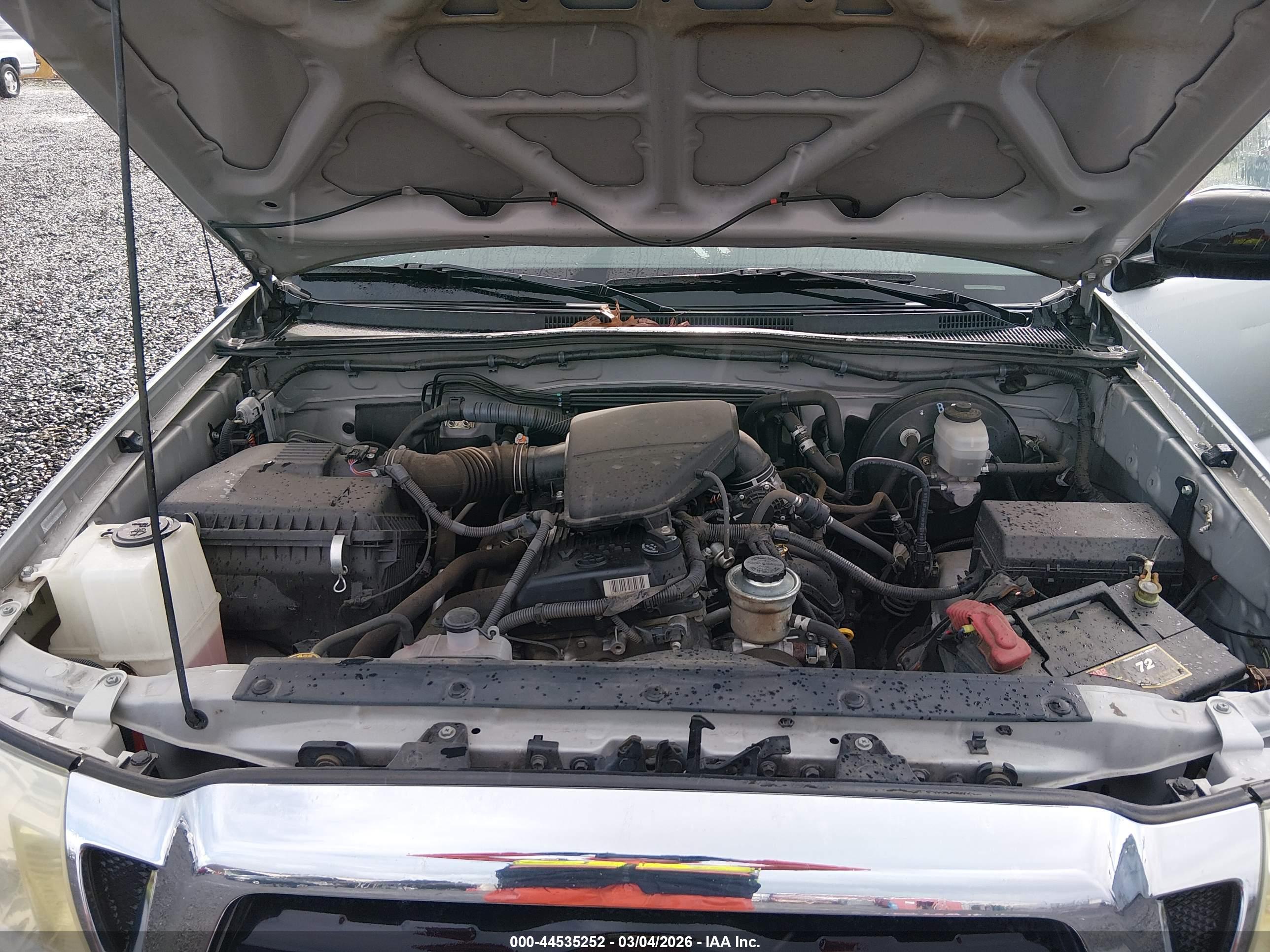 TOYOTA TACOMA image 10