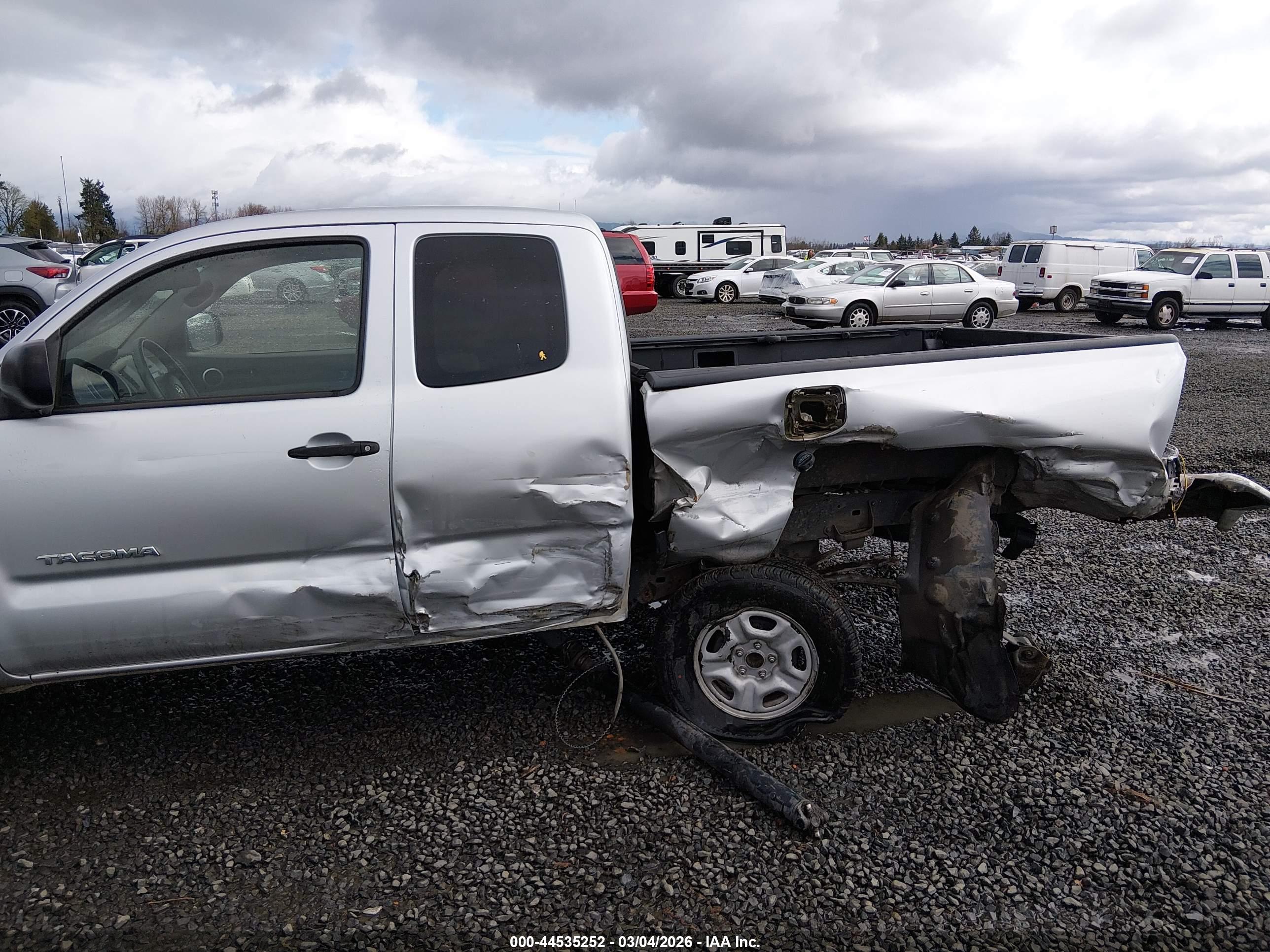 TOYOTA TACOMA image 6