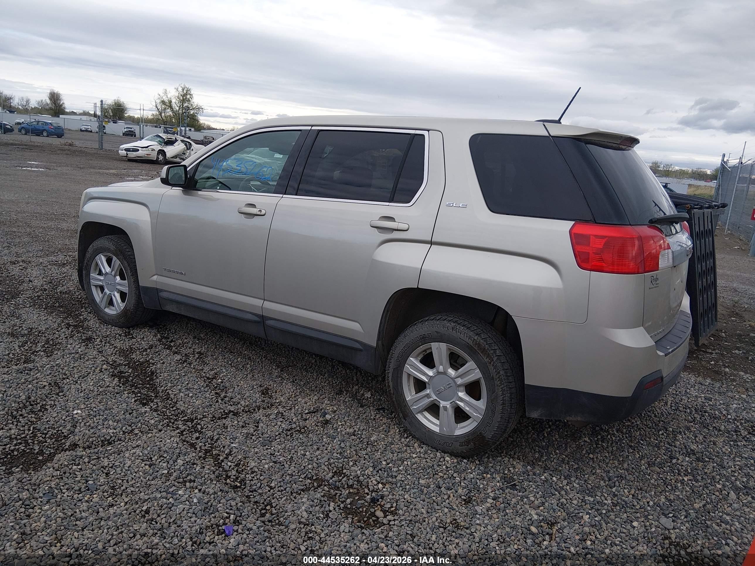 GMC TERRAIN image 3