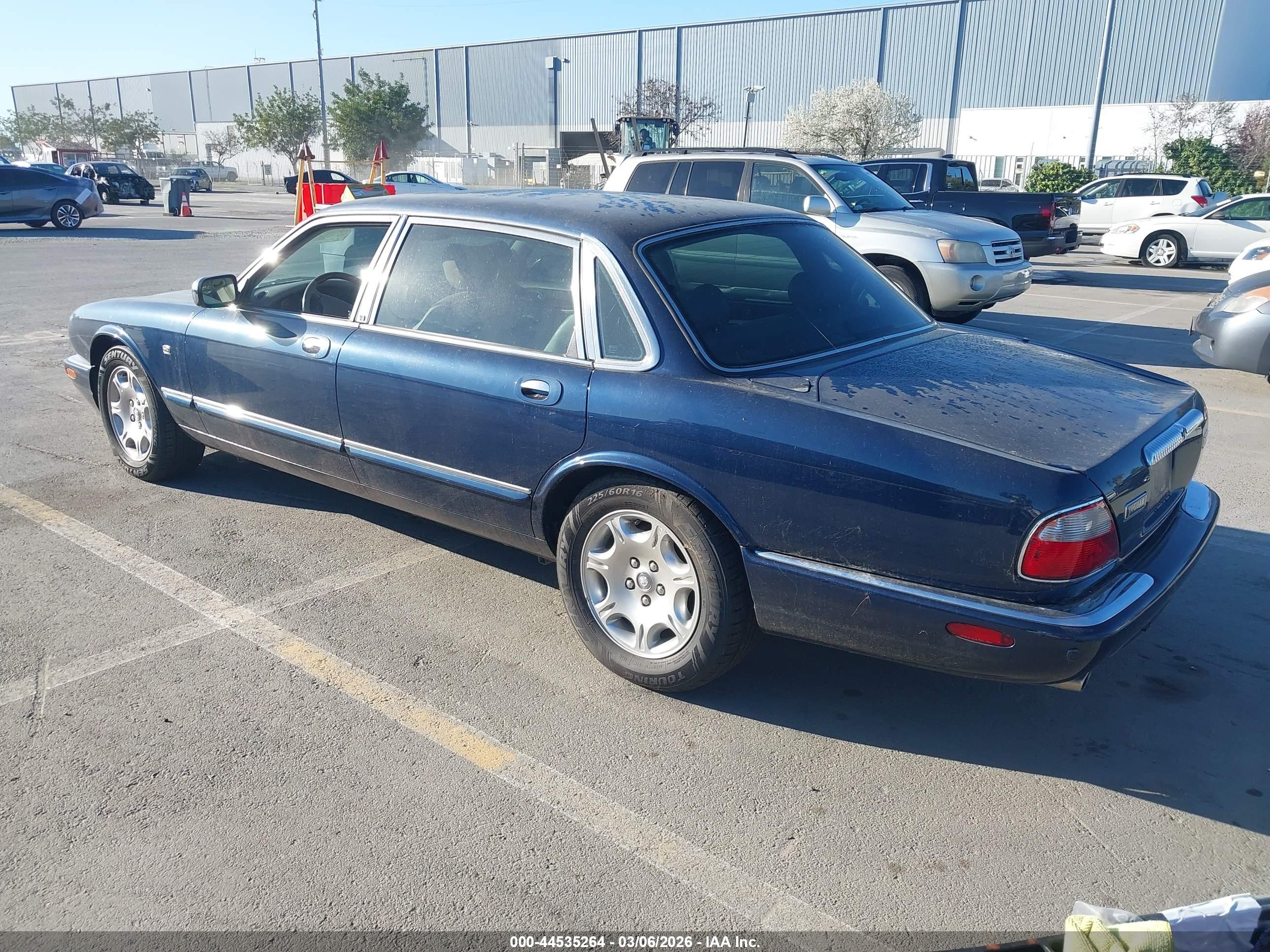JAGUAR XJ8 image 3