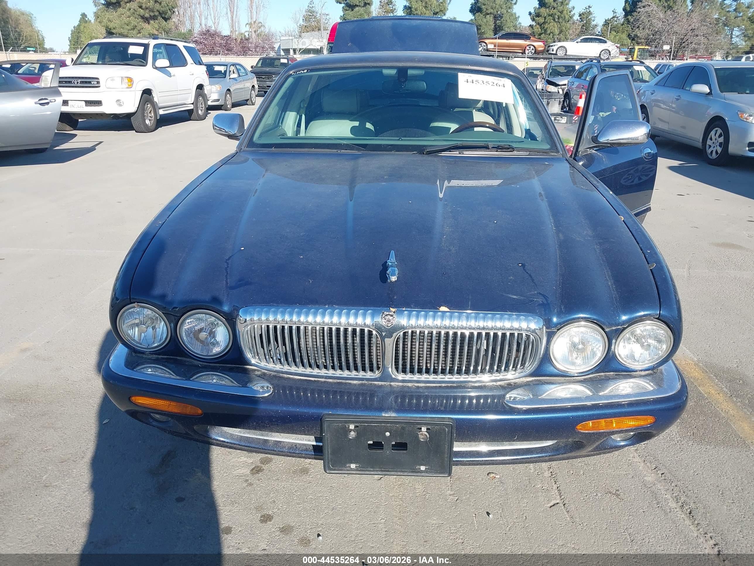 JAGUAR XJ8 image 6