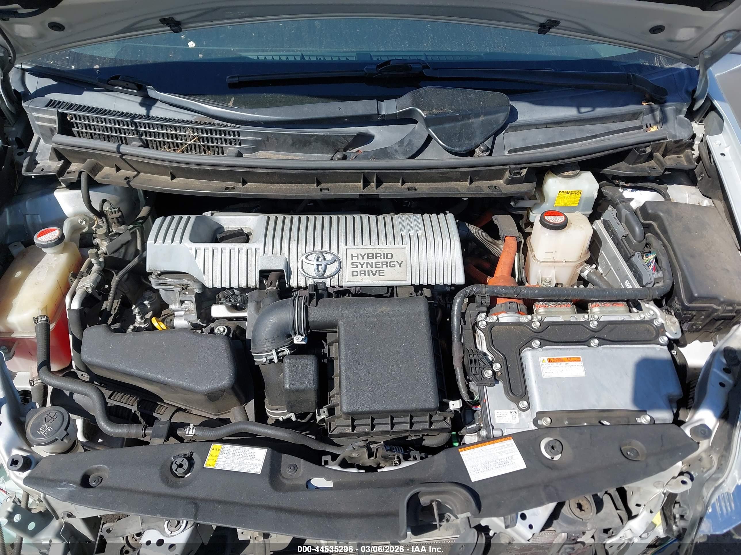 TOYOTA PRIUS image 10