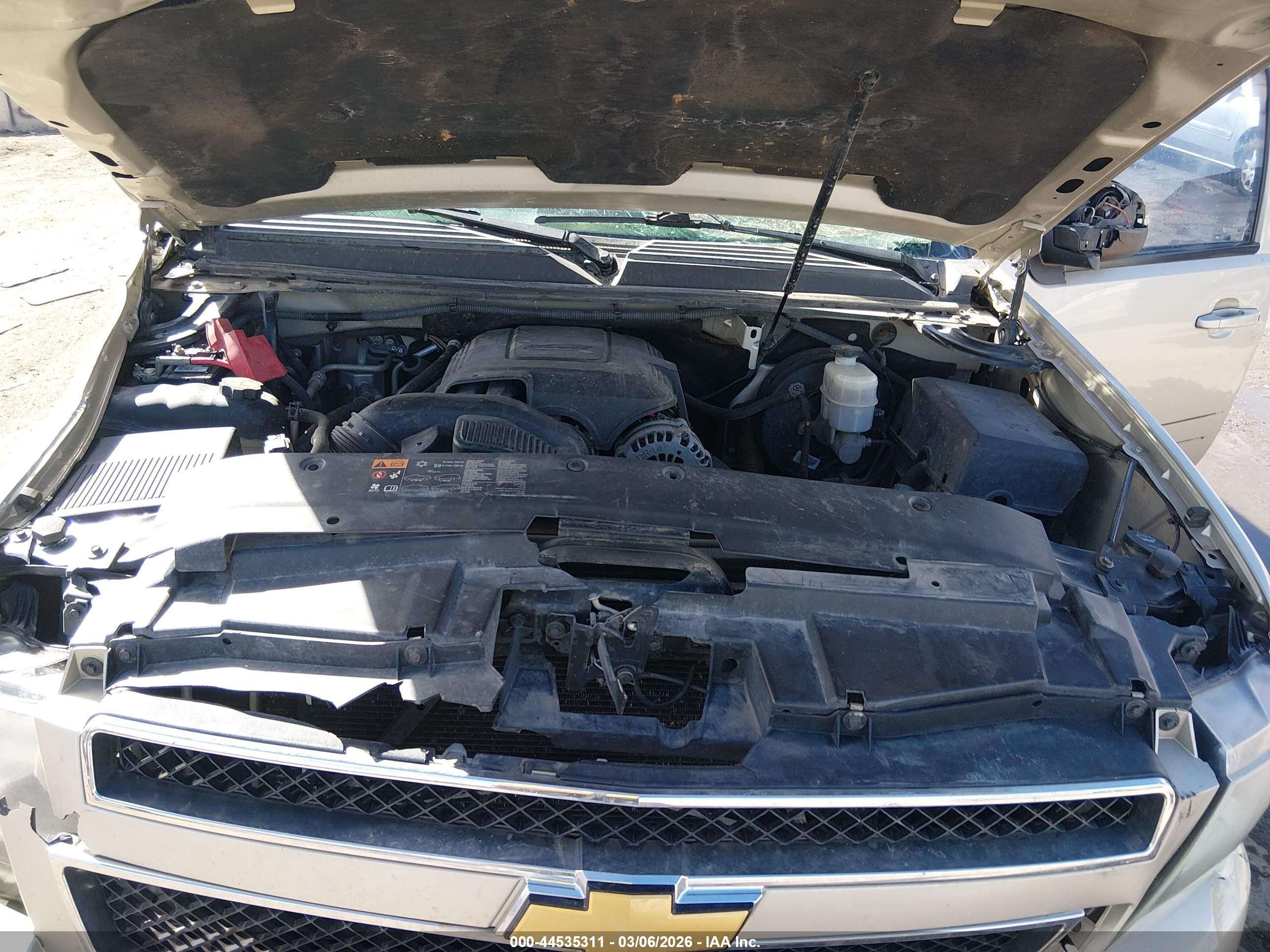 CHEVROLET TAHOE image 10