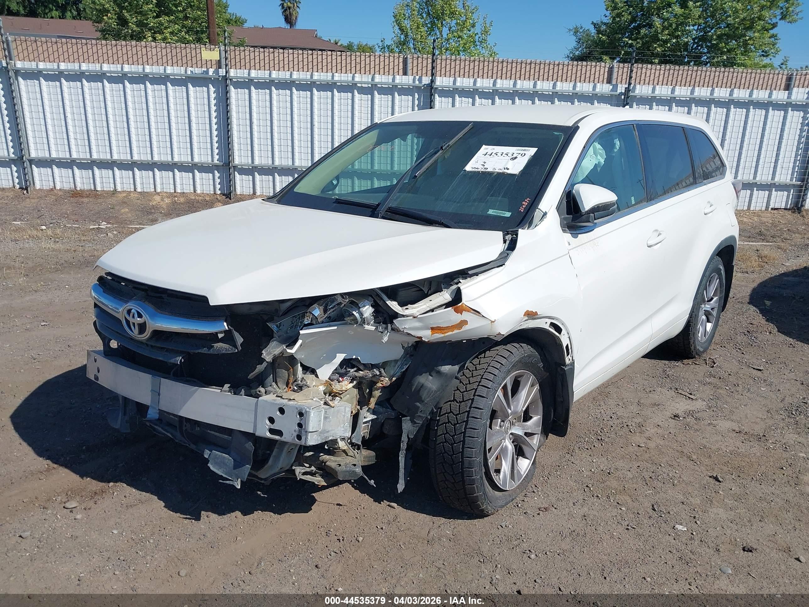 TOYOTA HIGHLANDER image 2