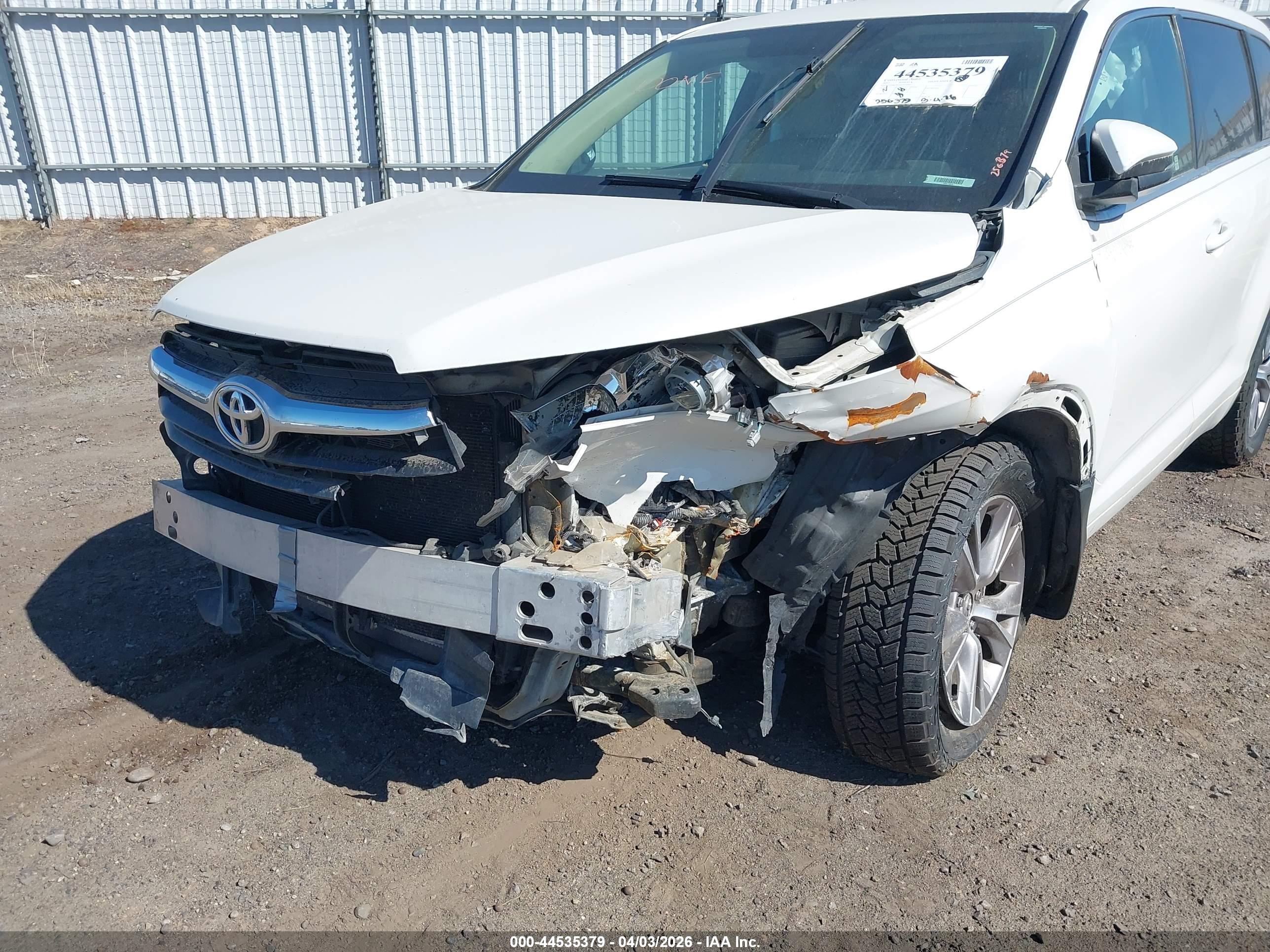 TOYOTA HIGHLANDER image 6