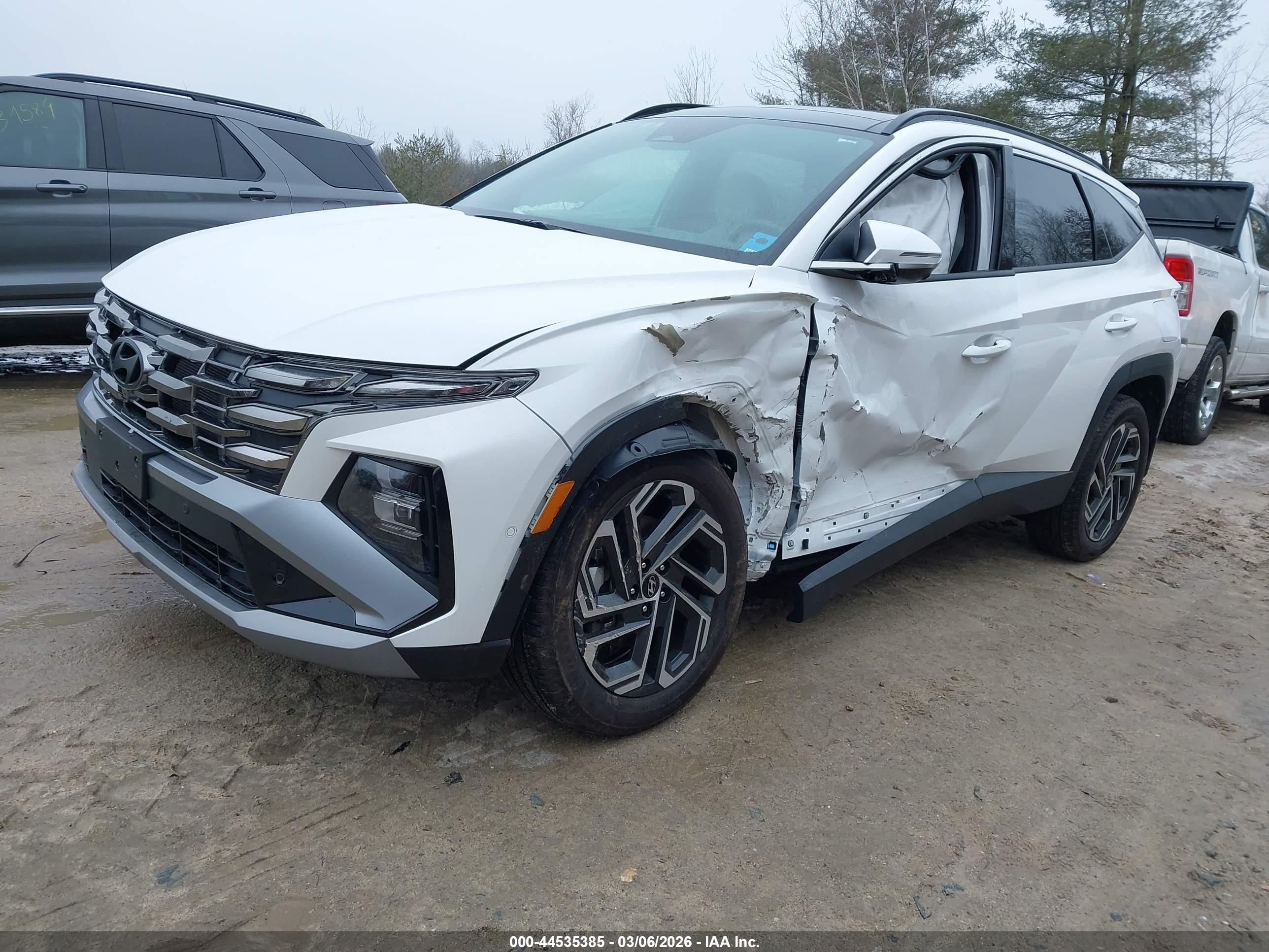 HYUNDAI TUCSON image 2