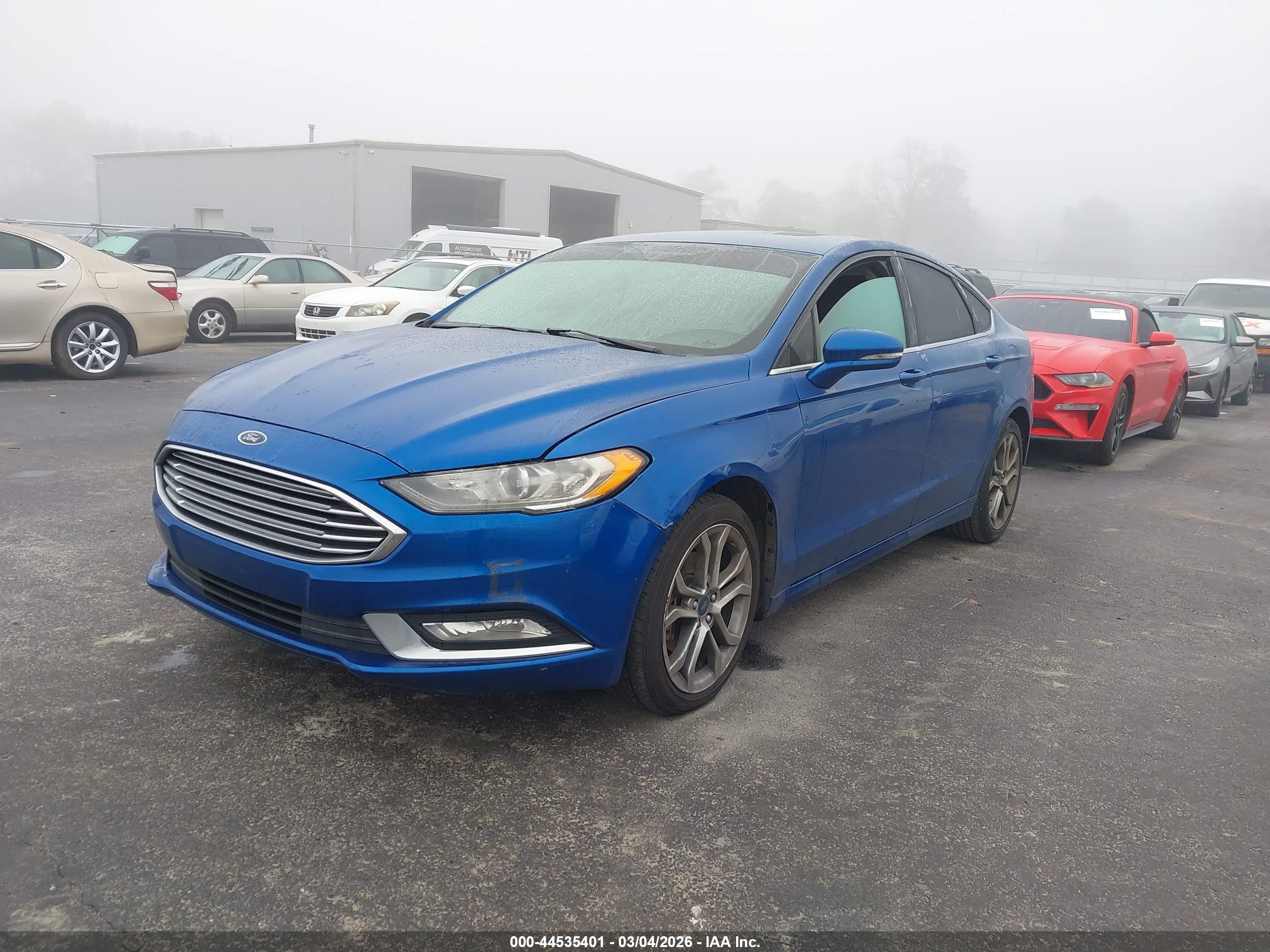 FORD FUSION image 2