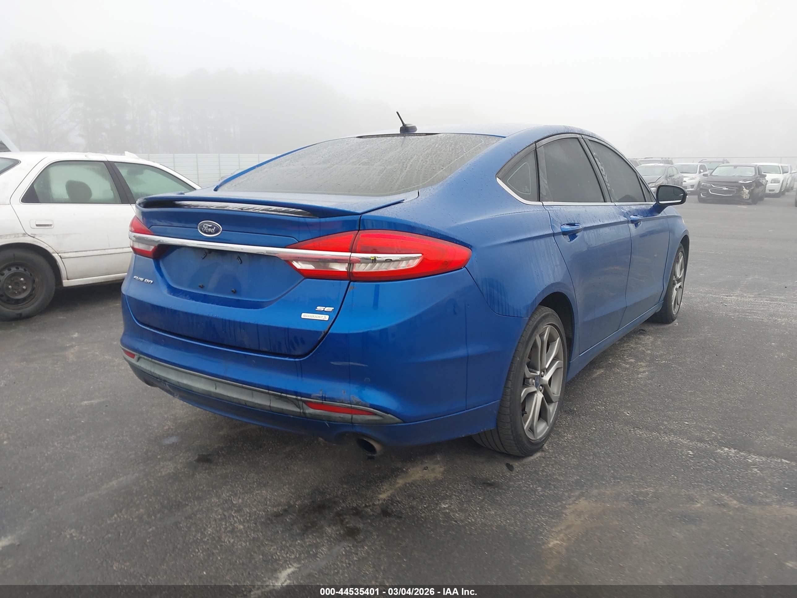 FORD FUSION image 4