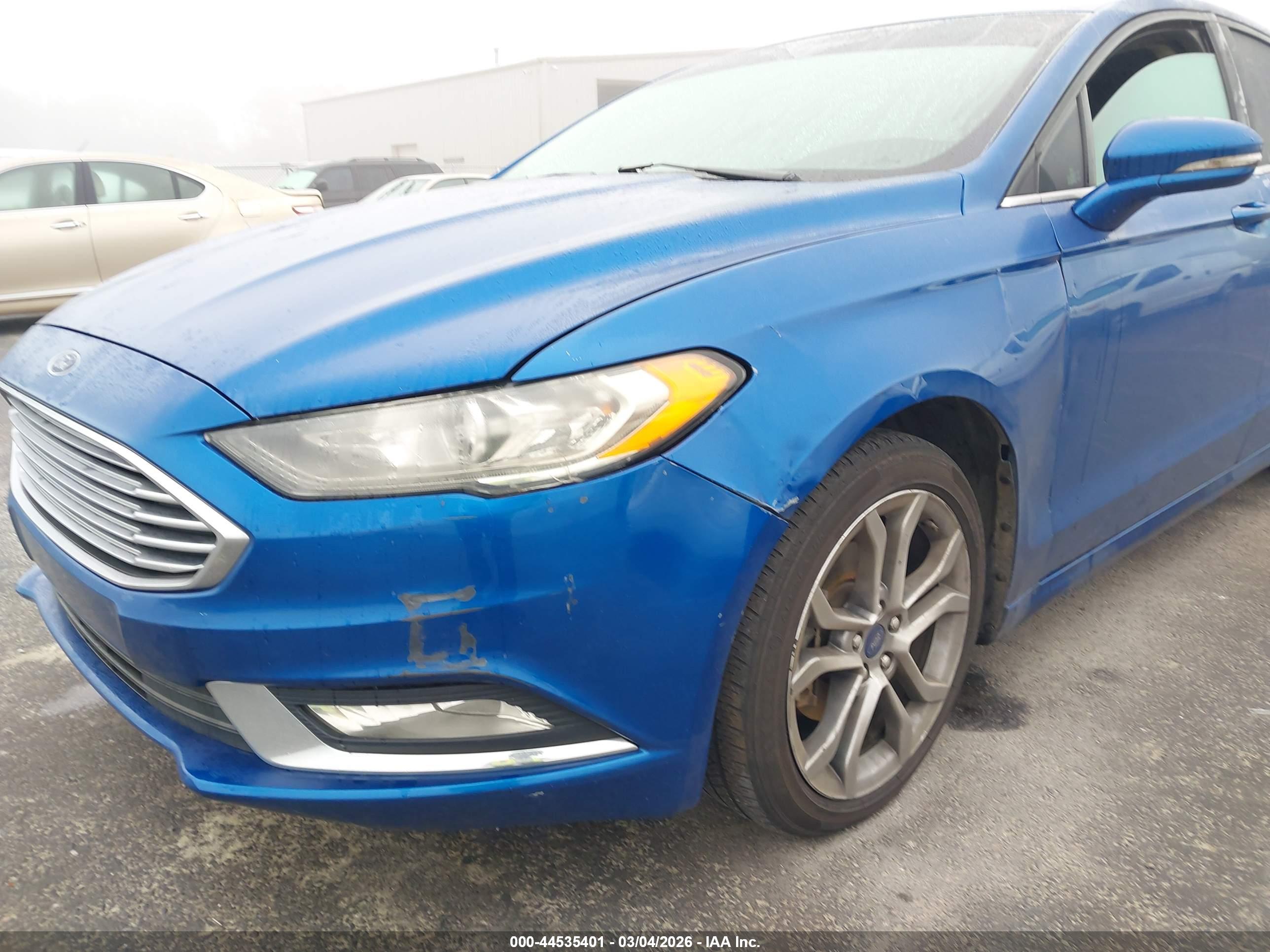 FORD FUSION image 6
