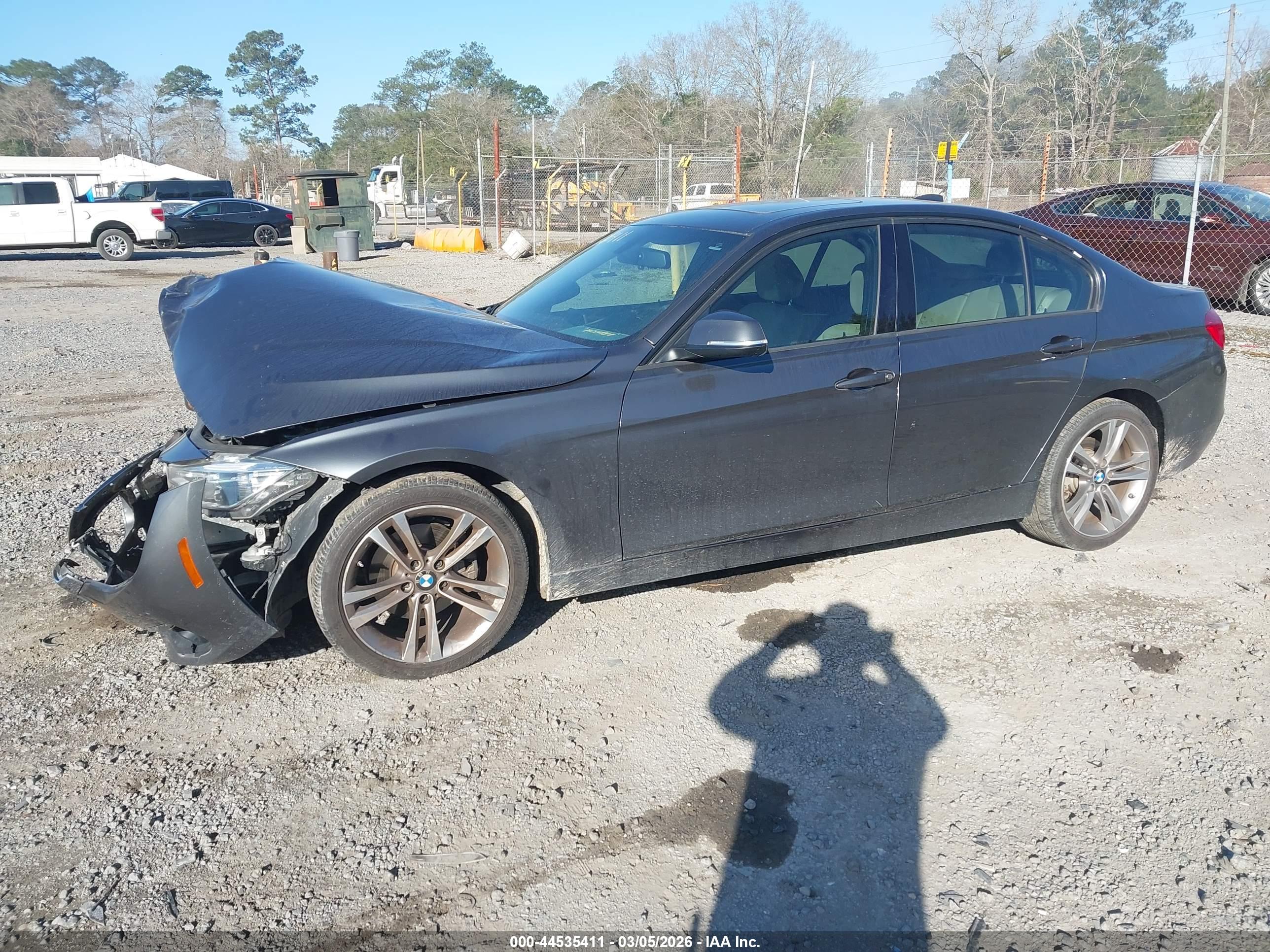 BMW 328I image 2