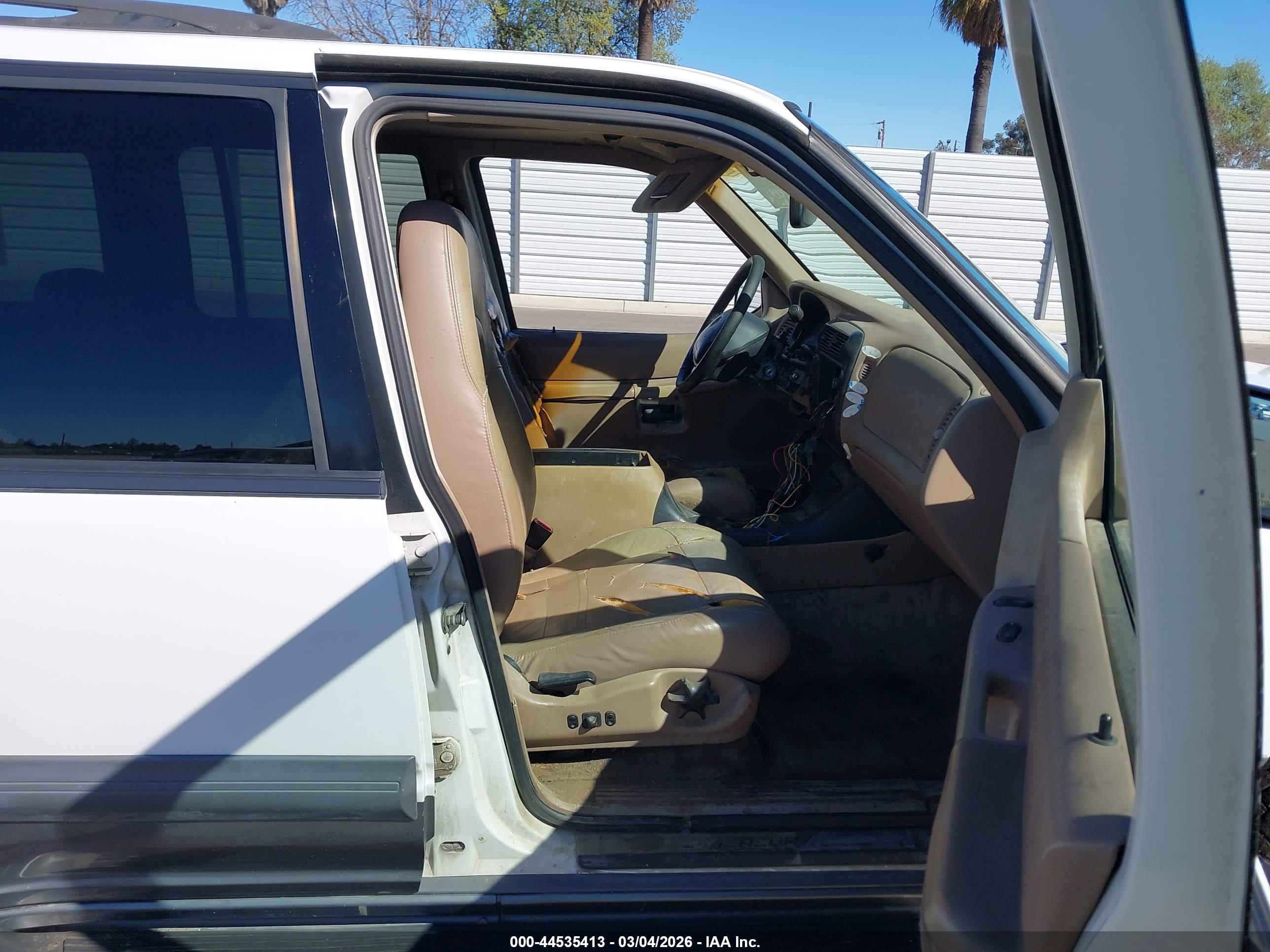 MERCURY MOUNTAINEER image 5